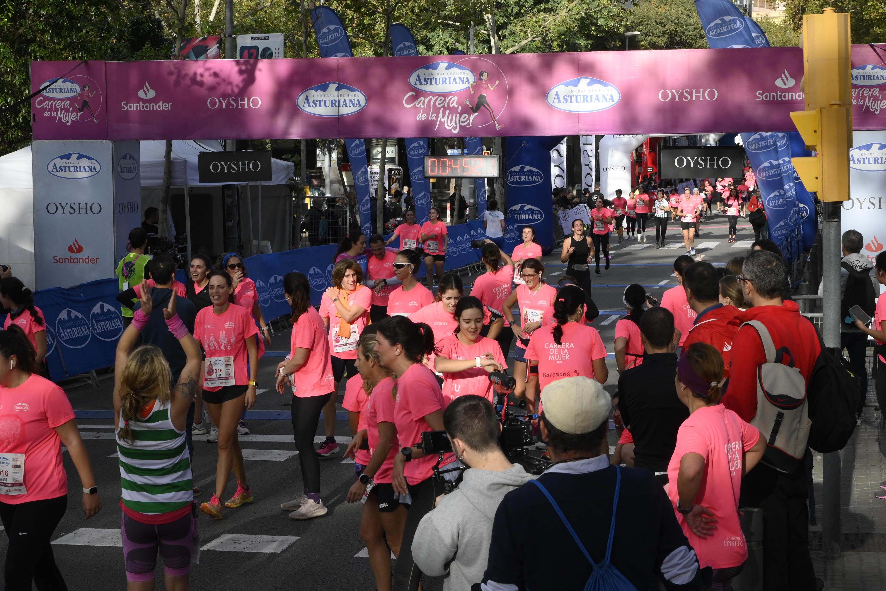 Las mejores fotos de la Carrera de la Mujer de Barcelona 2023. 4437