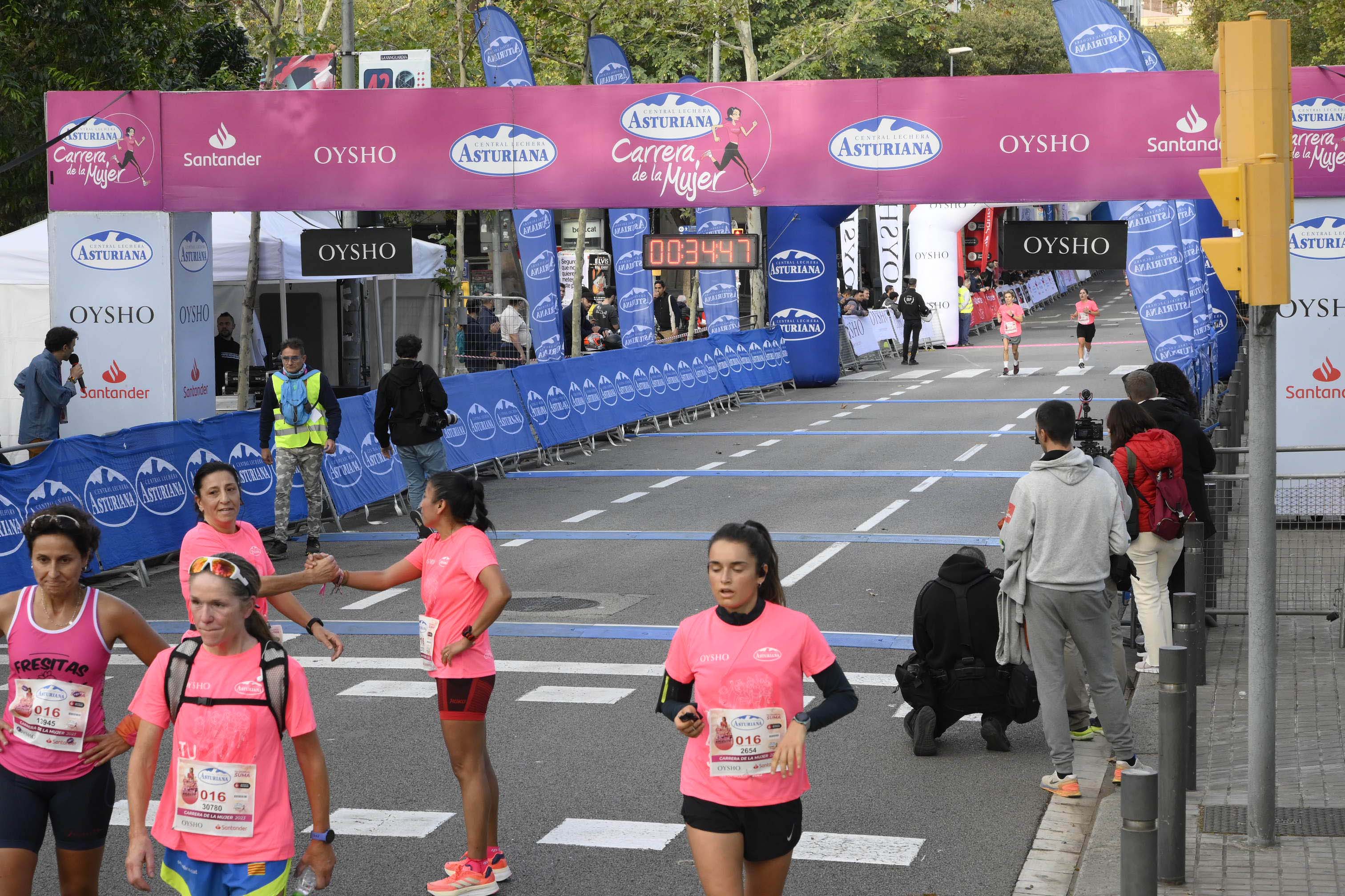 Las mejores fotos de la Carrera de la Mujer de Barcelona 2023. 4132