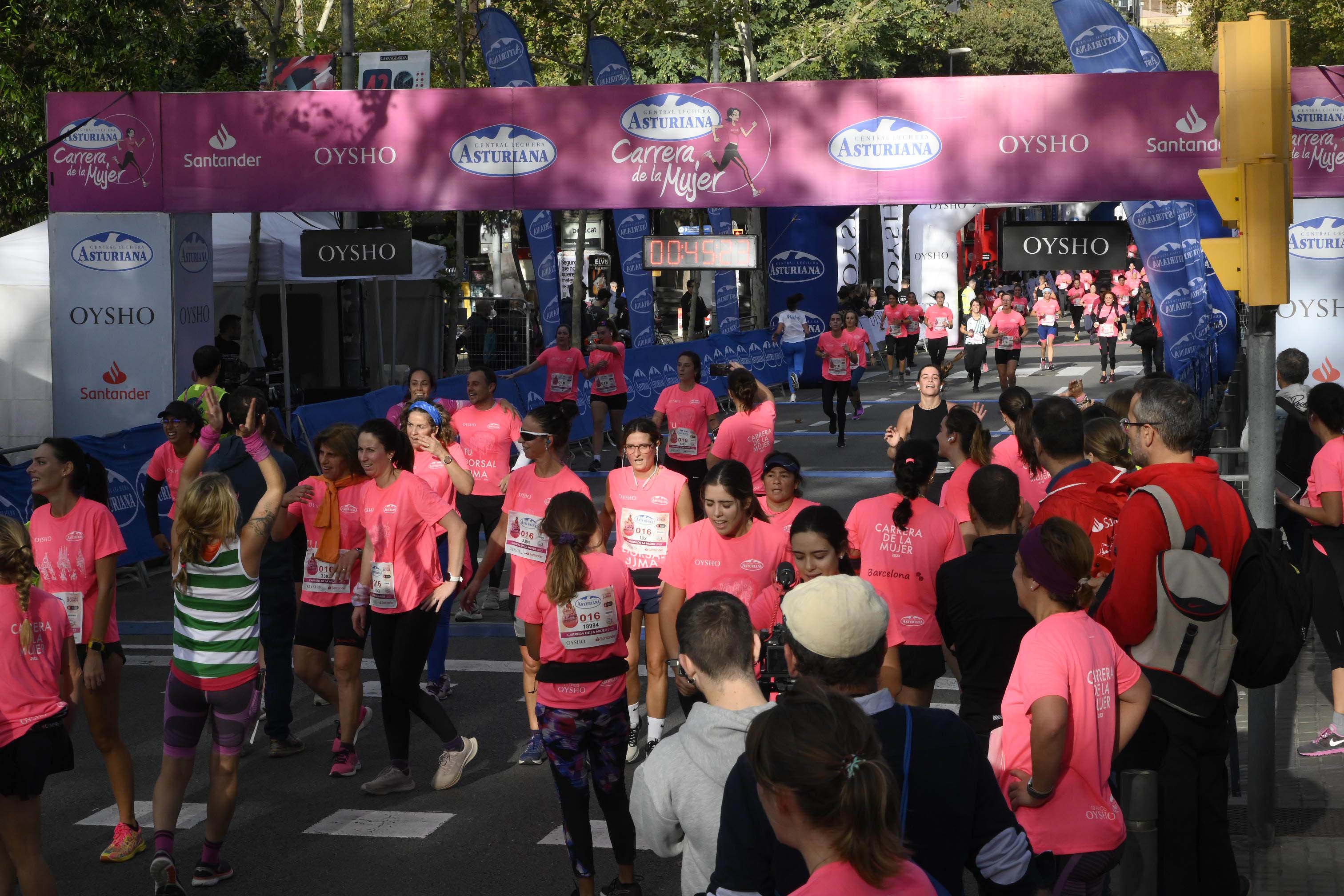 Las mejores fotos de la Carrera de la Mujer de Barcelona 2023. 4438