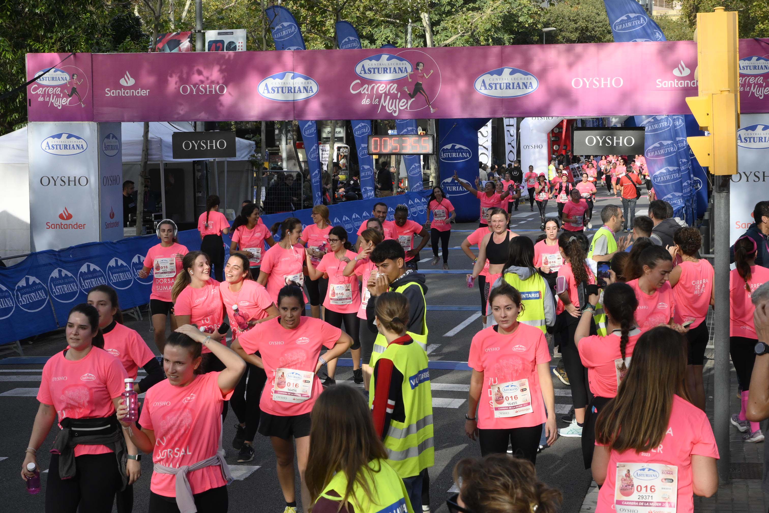 Las mejores fotos de la Carrera de la Mujer de Barcelona 2023. 4694