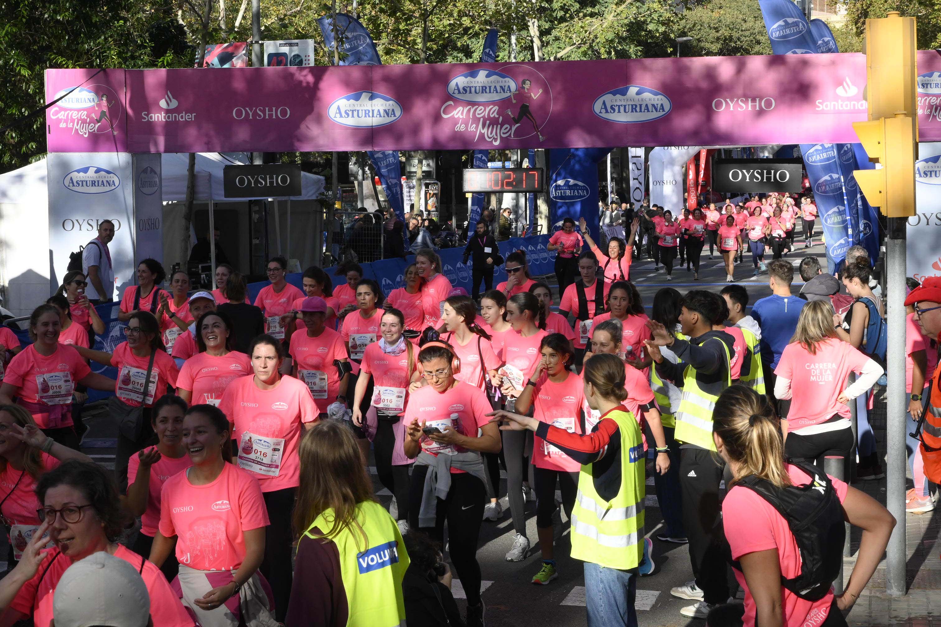 Las mejores fotos de la Carrera de la Mujer de Barcelona 2023. 4945