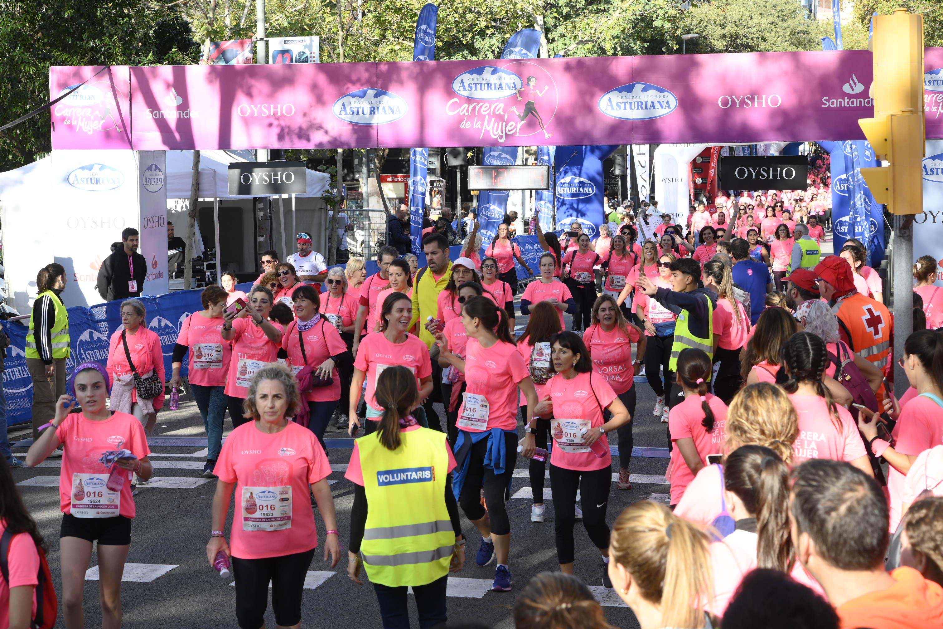 Las mejores fotos de la Carrera de la Mujer de Barcelona 2023. 5680