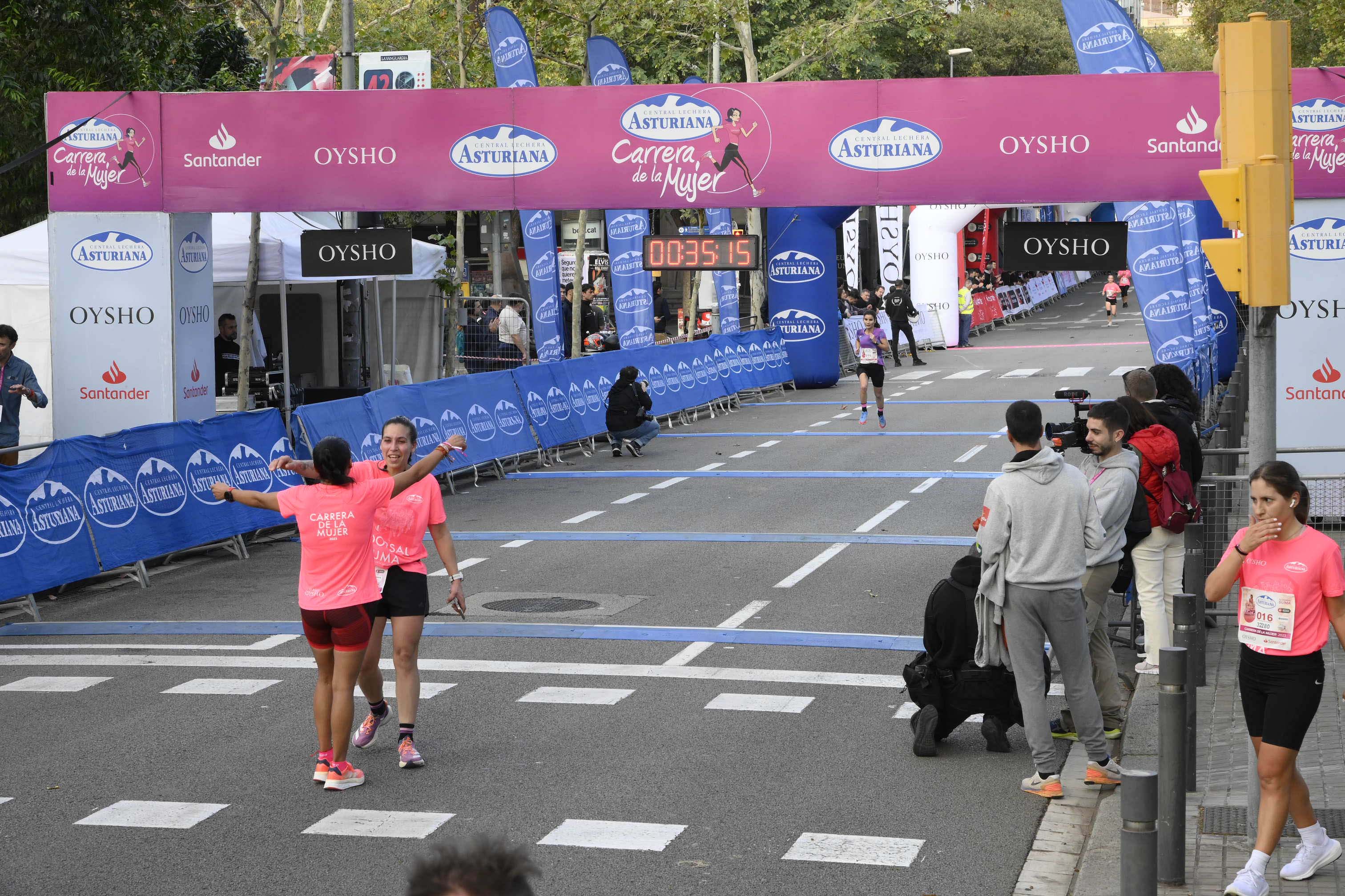 Las mejores fotos de la Carrera de la Mujer de Barcelona 2023. 4146