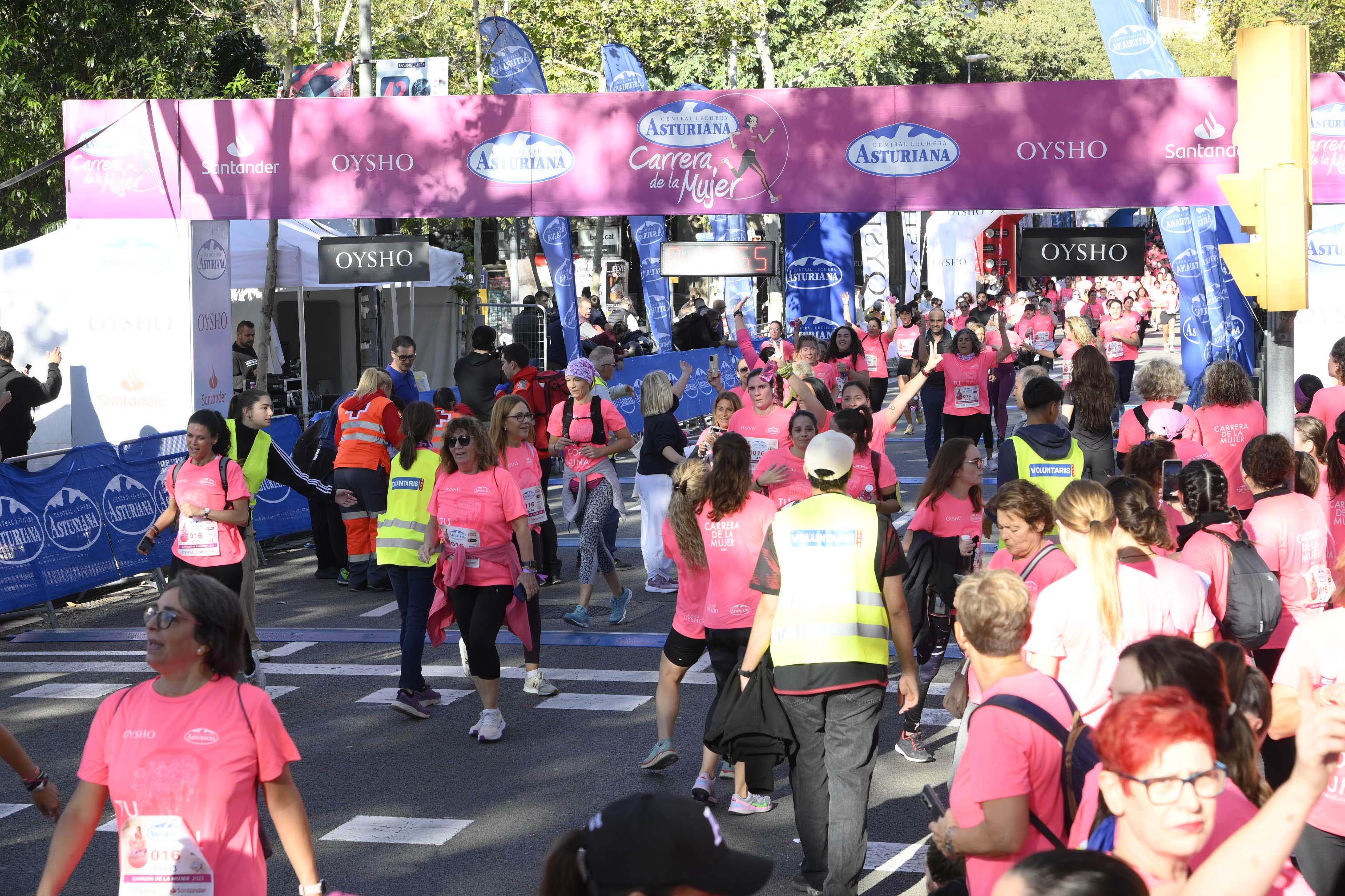 Las mejores fotos de la Carrera de la Mujer de Barcelona 2023. 5340