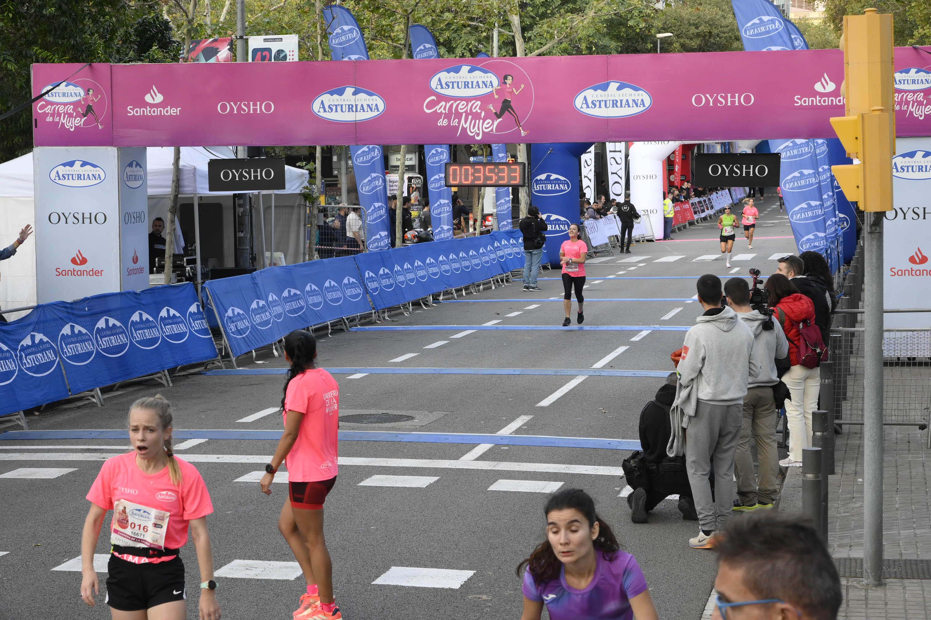 Las mejores fotos de la Carrera de la Mujer de Barcelona 2023. 4155
