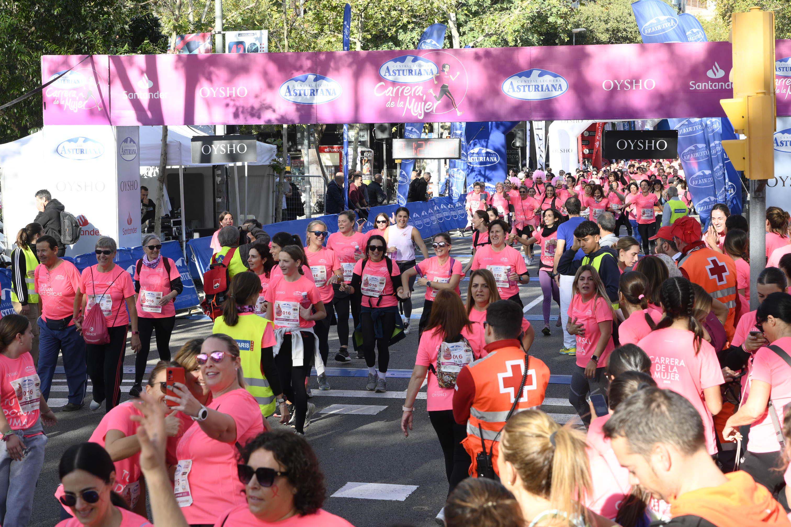 Las mejores fotos de la Carrera de la Mujer de Barcelona 2023. 5694