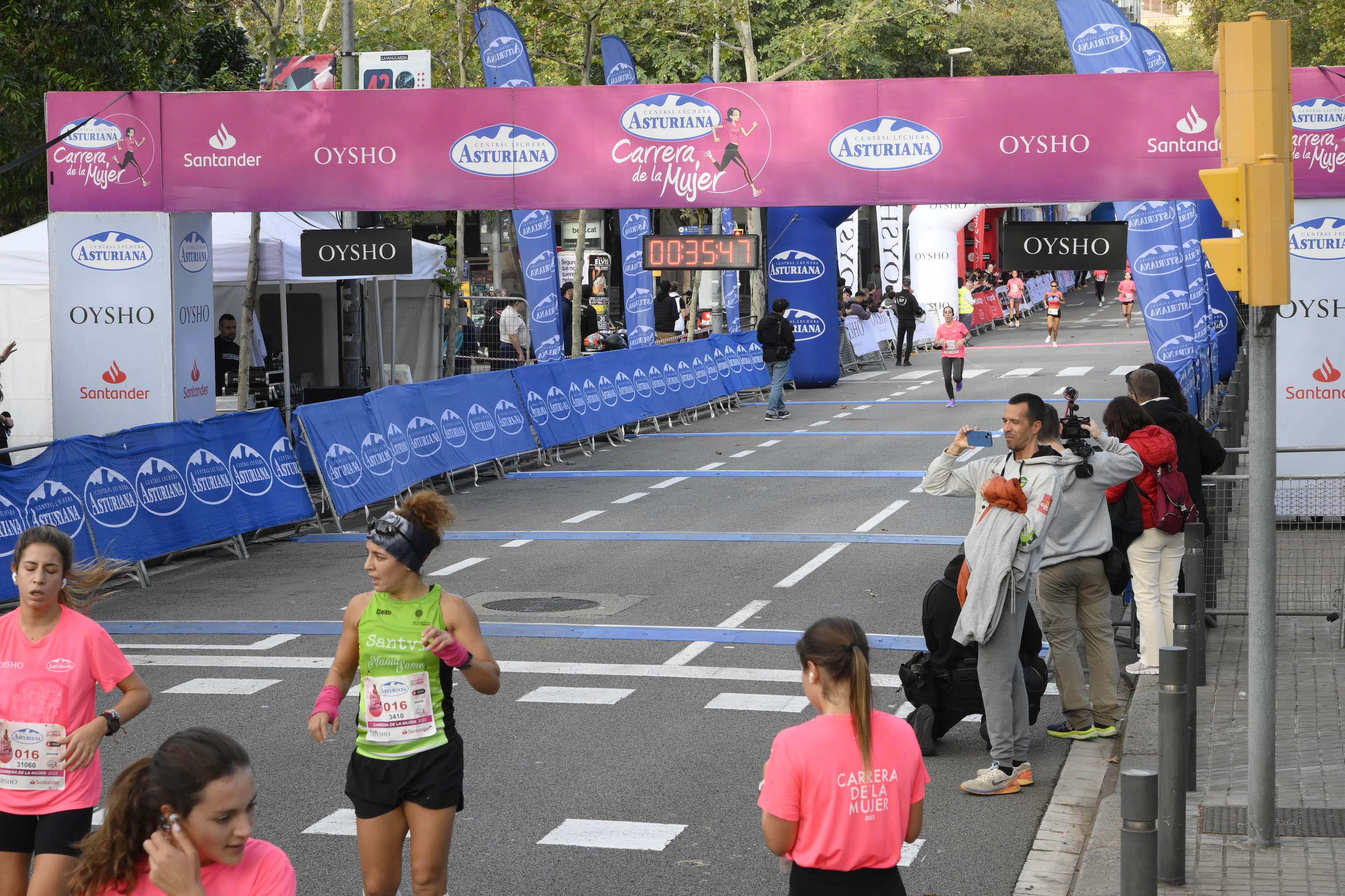 Las mejores fotos de la Carrera de la Mujer de Barcelona 2023. 4162