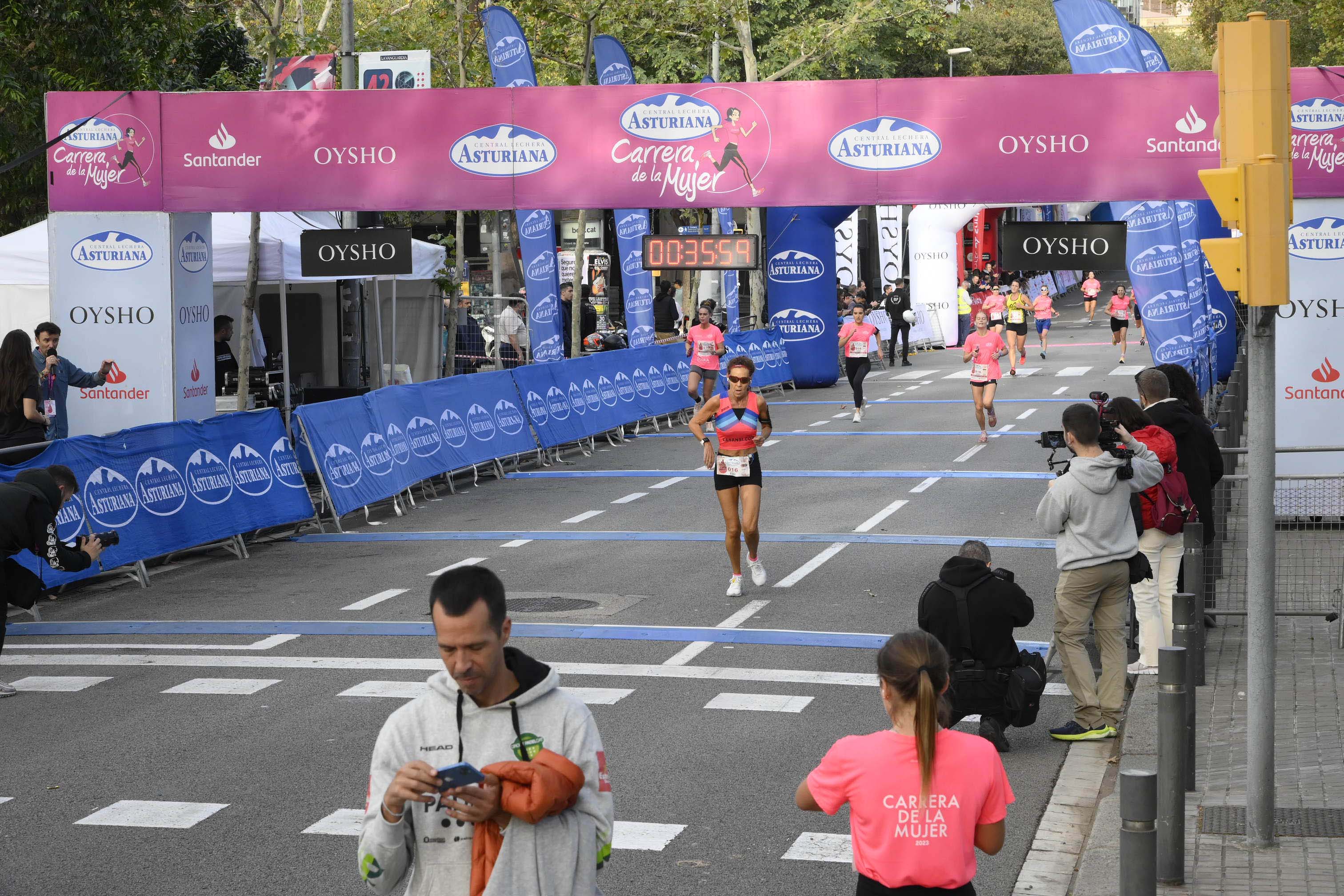 Las mejores fotos de la Carrera de la Mujer de Barcelona 2023. 4168