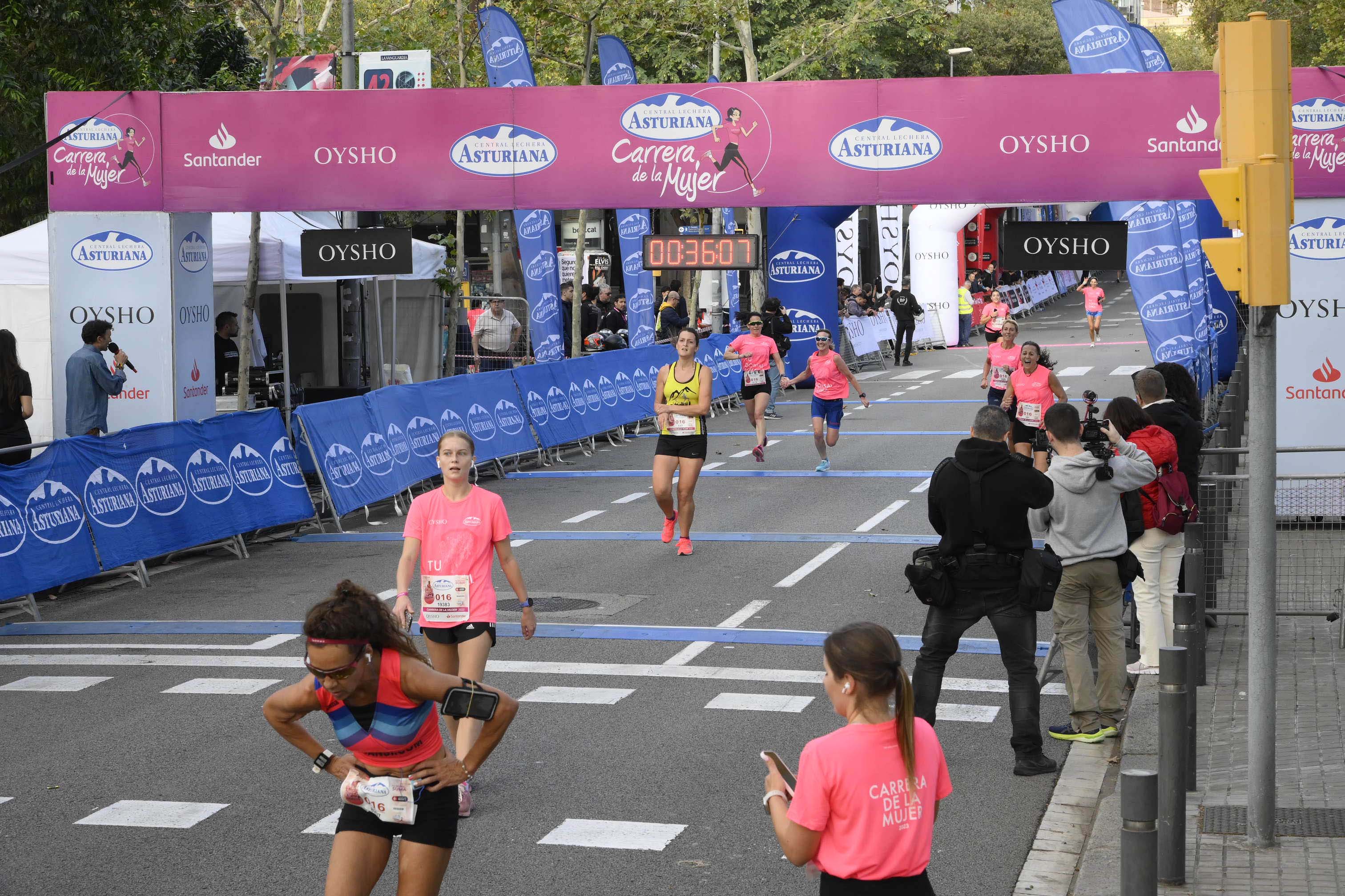 Las mejores fotos de la Carrera de la Mujer de Barcelona 2023. 4172