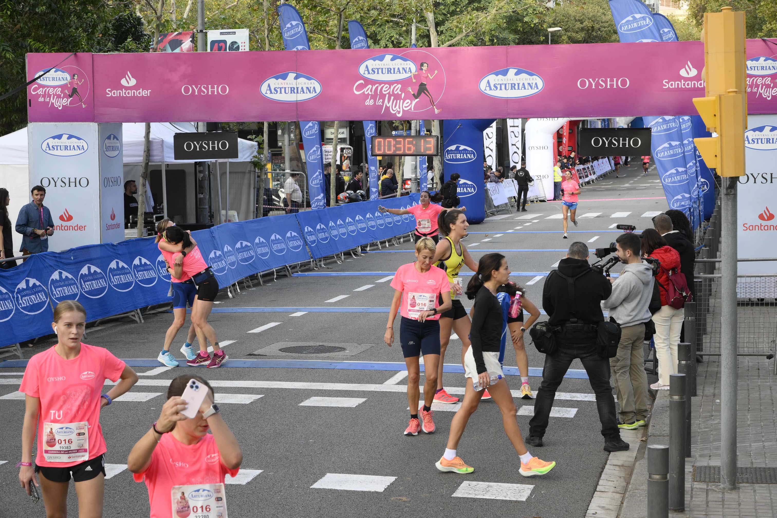 Las mejores fotos de la Carrera de la Mujer de Barcelona 2023. 4175