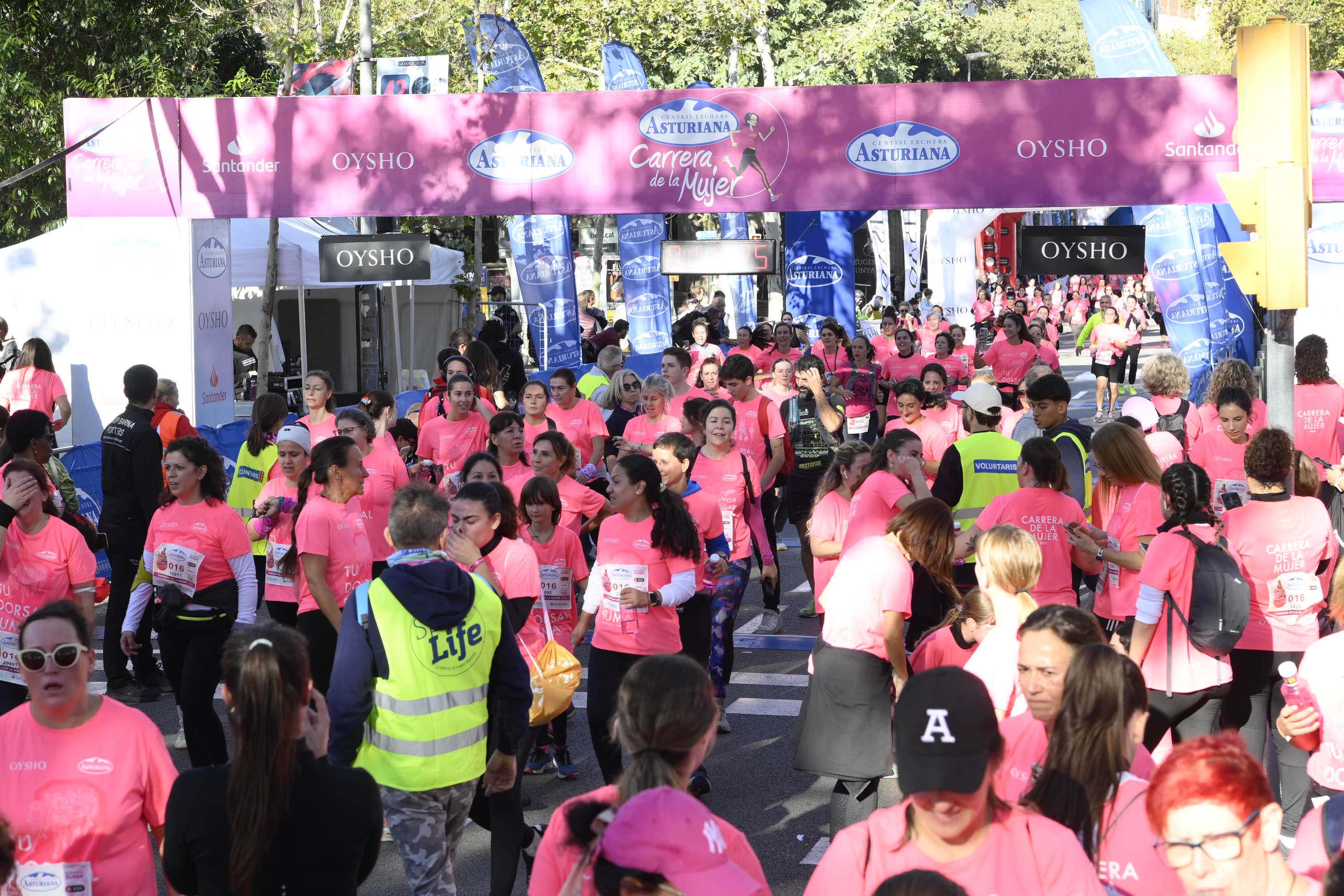 Las mejores fotos de la Carrera de la Mujer de Barcelona 2023. 5355