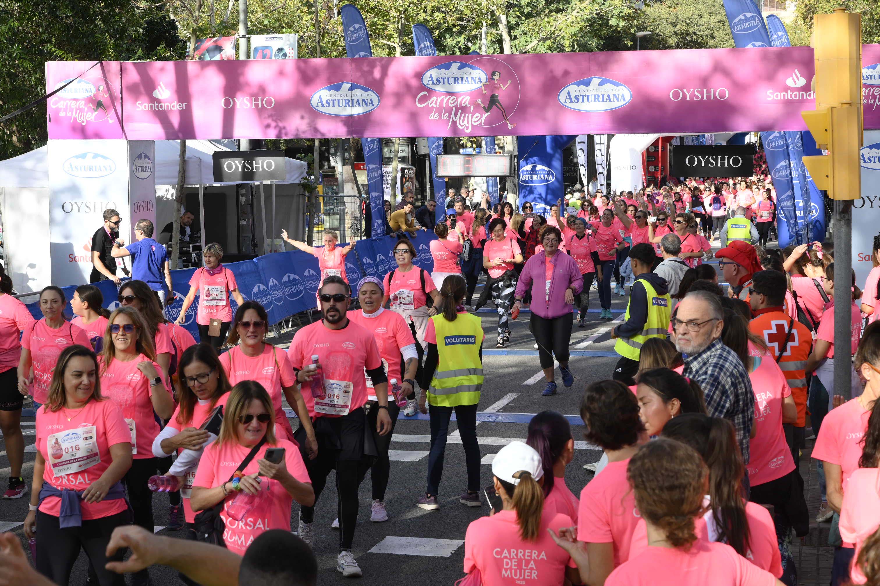 Las mejores fotos de la Carrera de la Mujer de Barcelona 2023. 5971