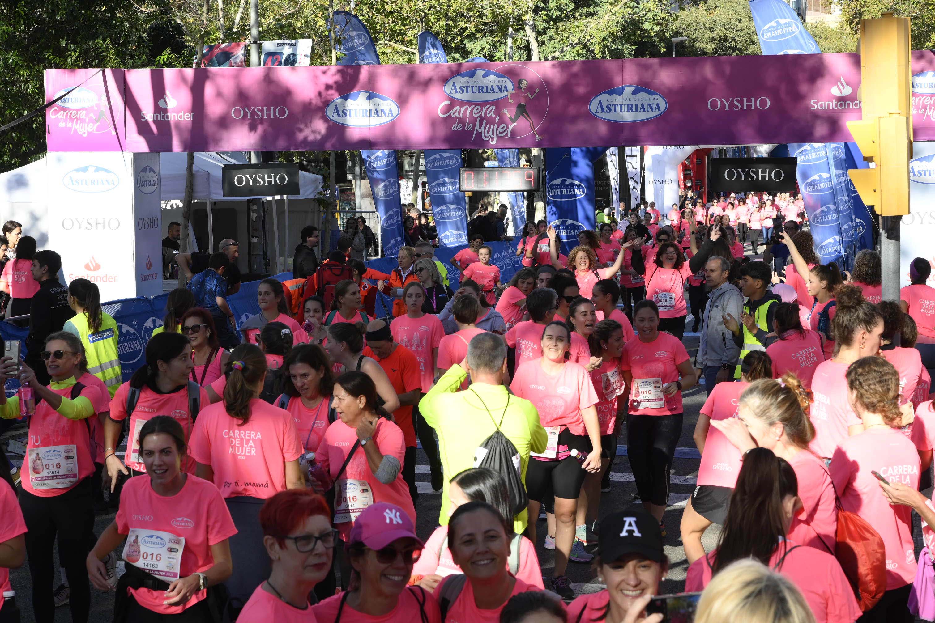 Las mejores fotos de la Carrera de la Mujer de Barcelona 2023. 5372