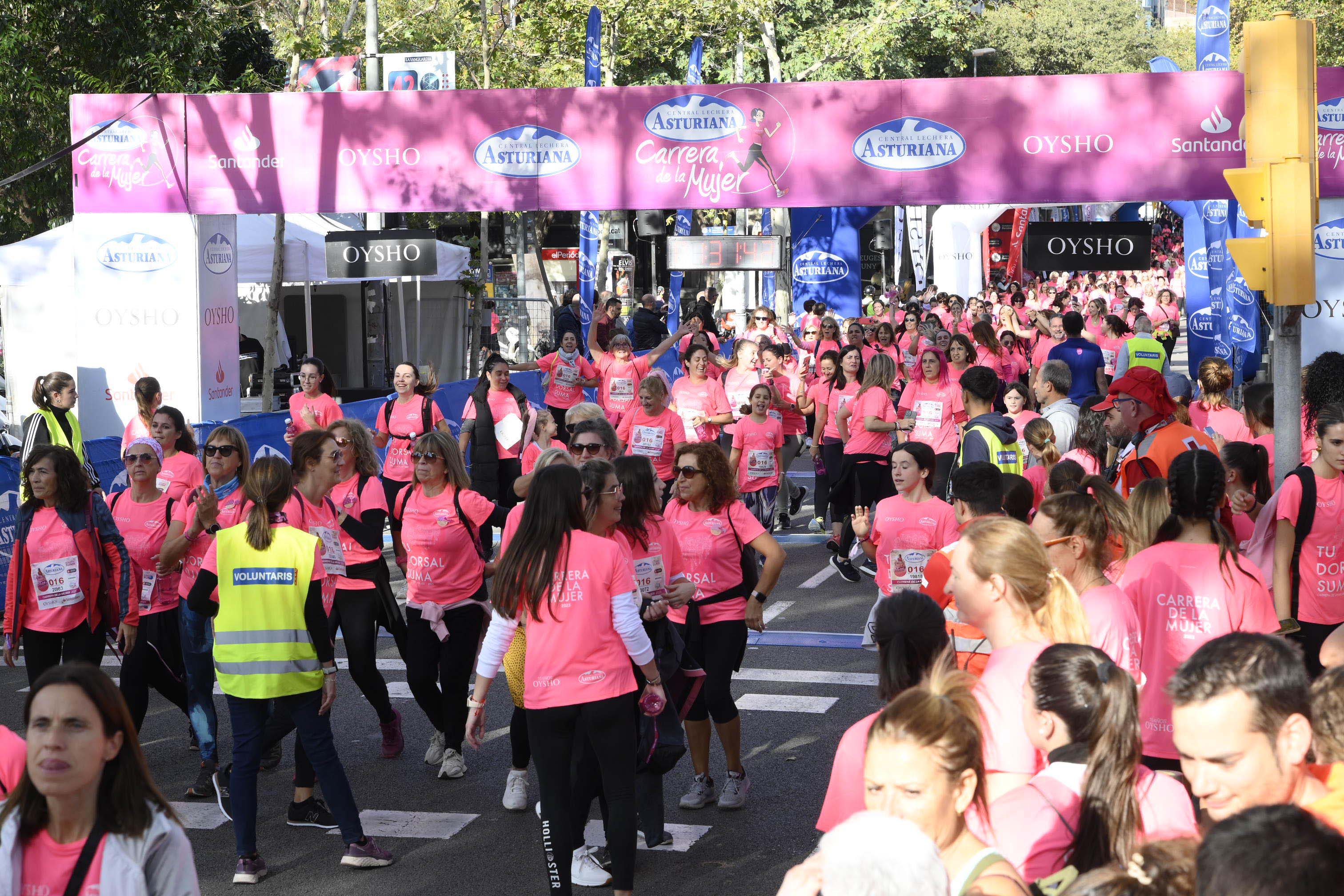 Las mejores fotos de la Carrera de la Mujer de Barcelona 2023. 5754