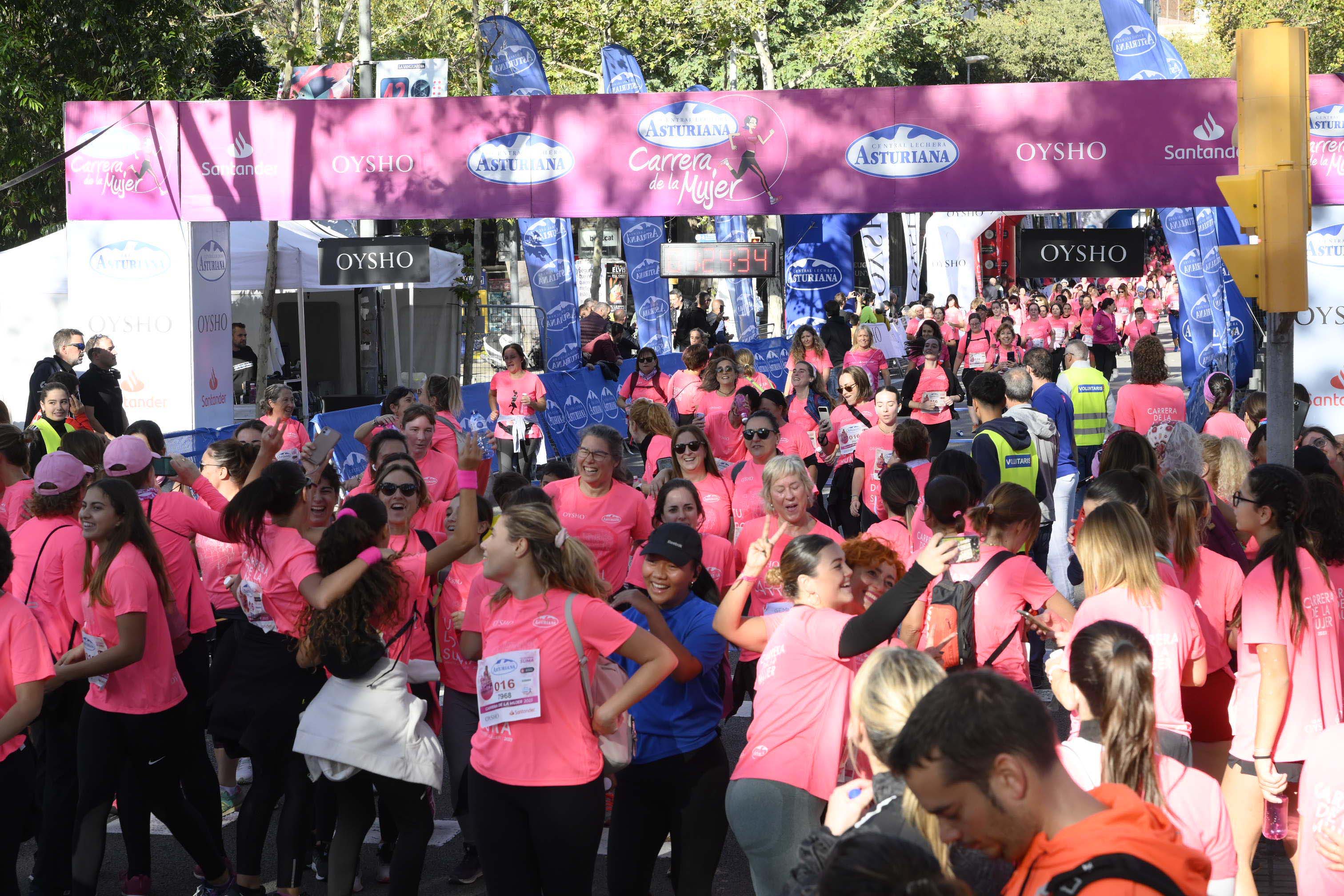Las mejores fotos de la Carrera de la Mujer de Barcelona 2023. 5544