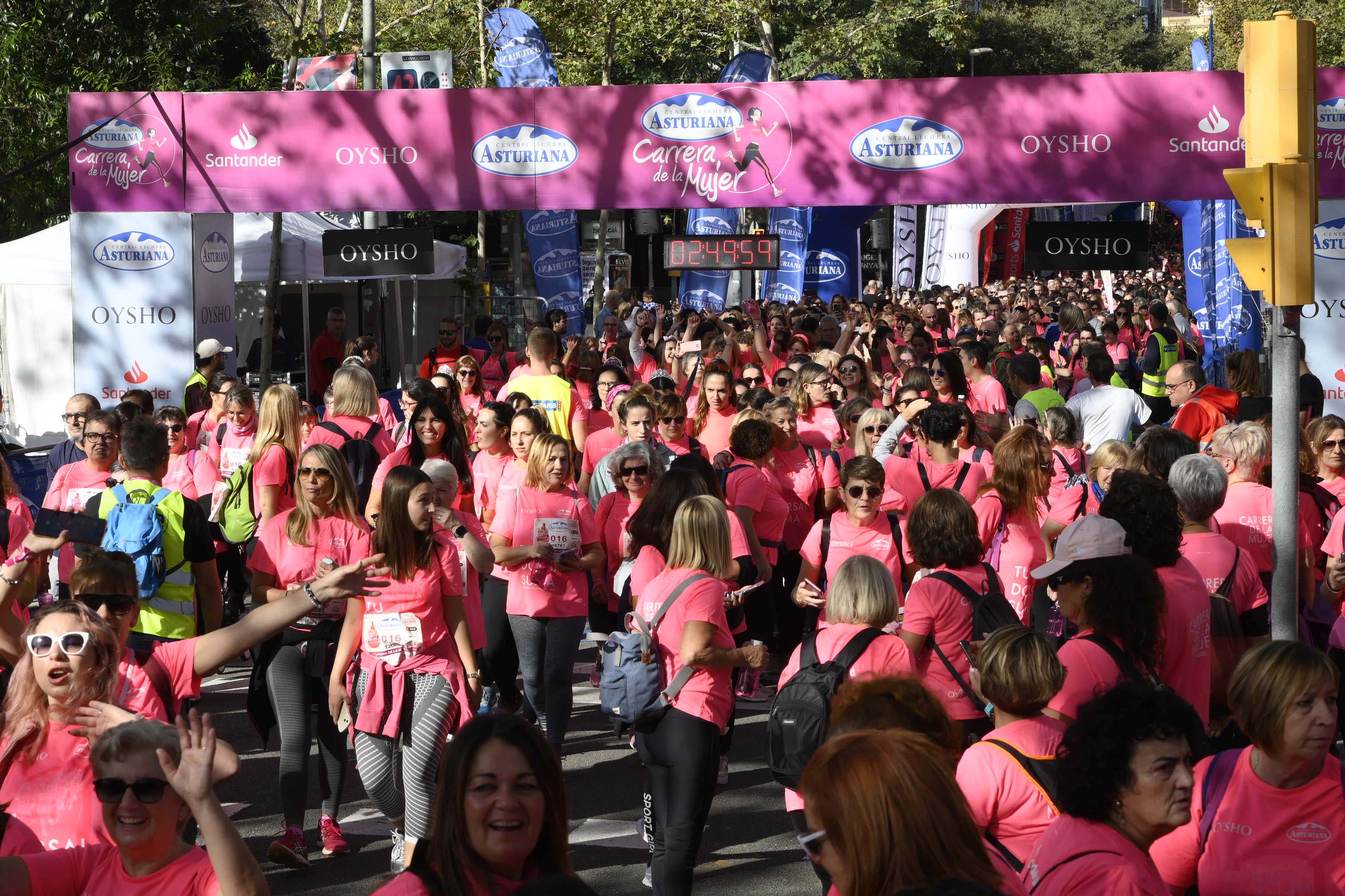 Las mejores fotos de la Carrera de la Mujer de Barcelona 2023. 8001