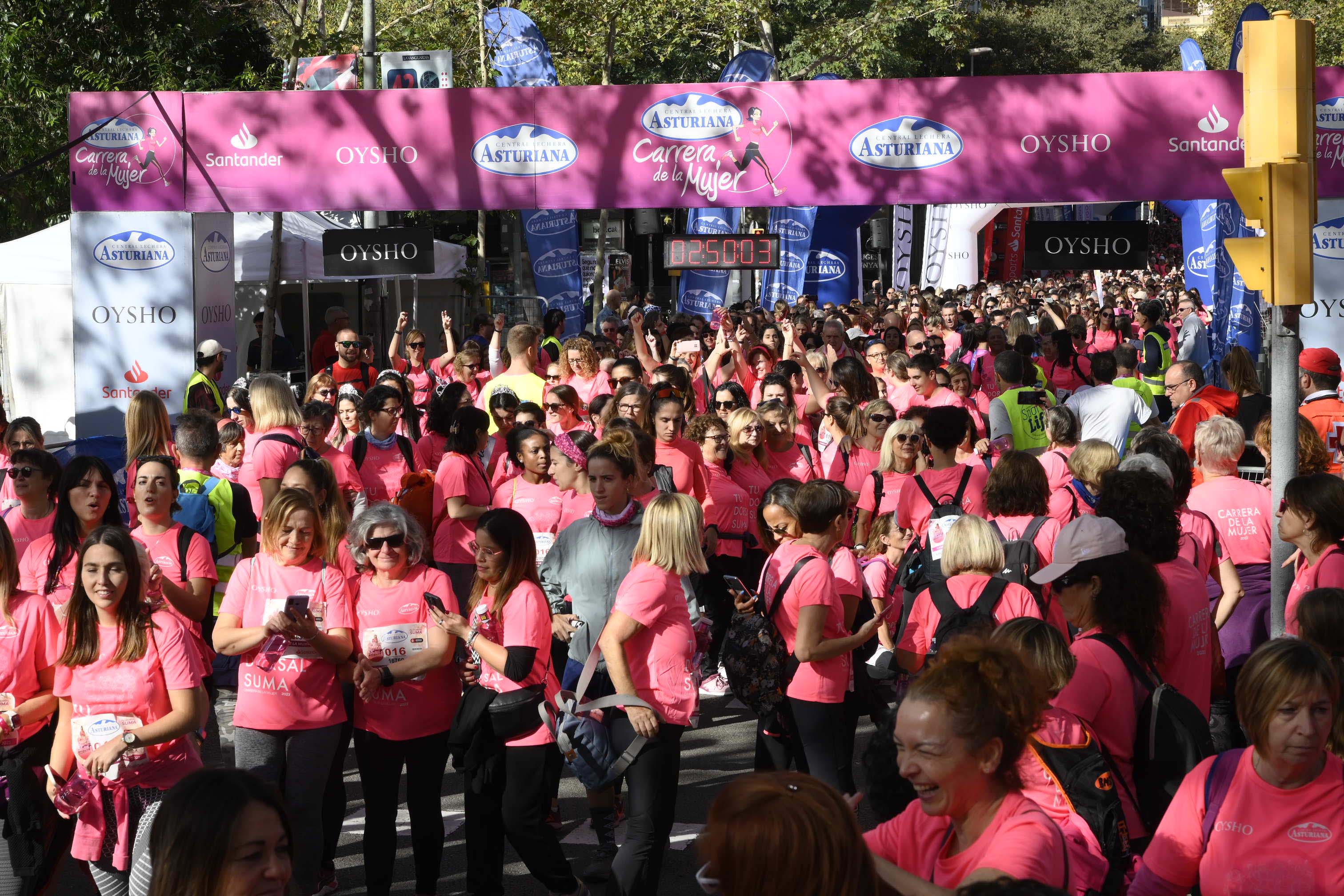 Las mejores fotos de la Carrera de la Mujer de Barcelona 2023. 8003