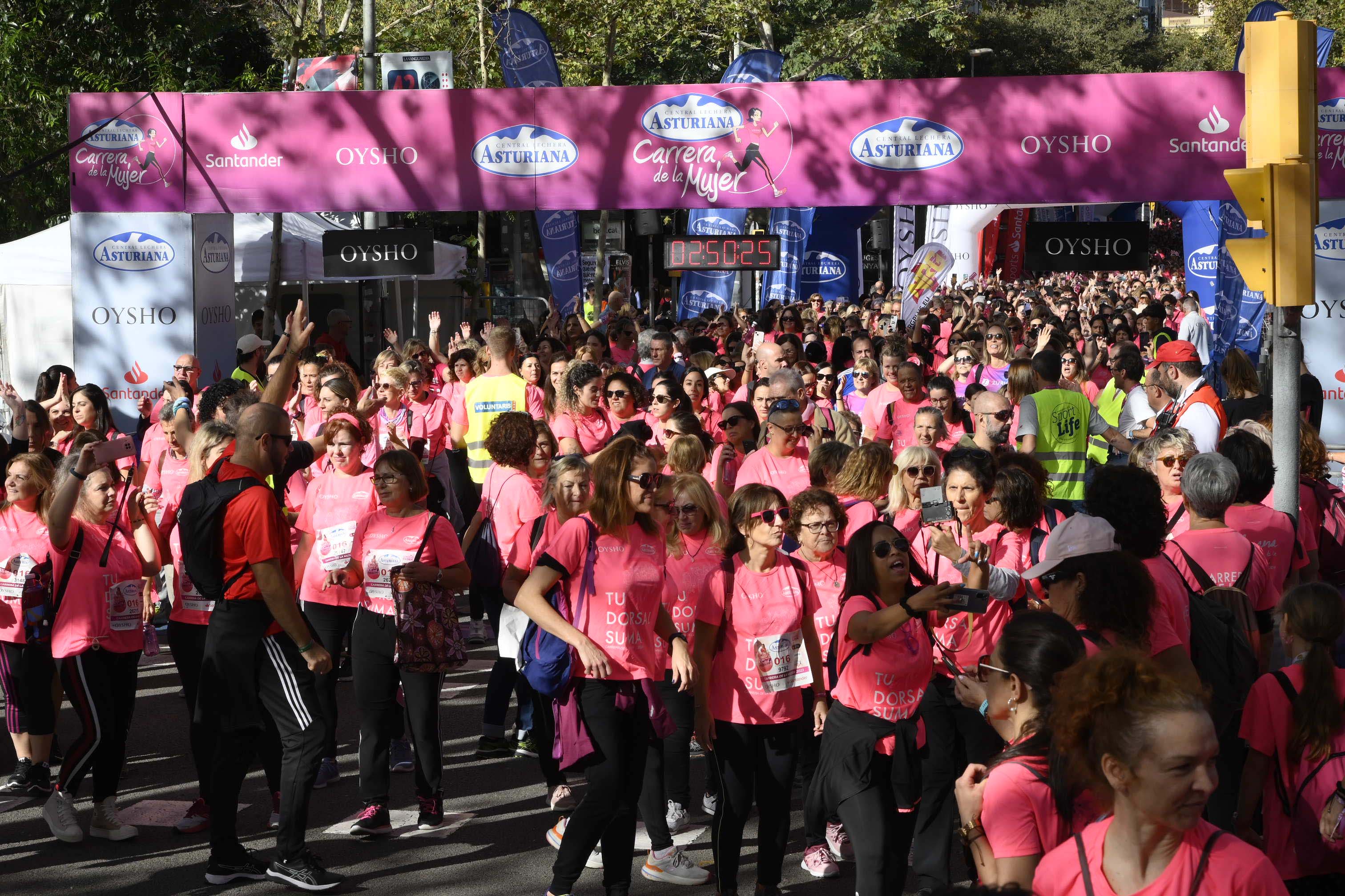 Las mejores fotos de la Carrera de la Mujer de Barcelona 2023. 8014