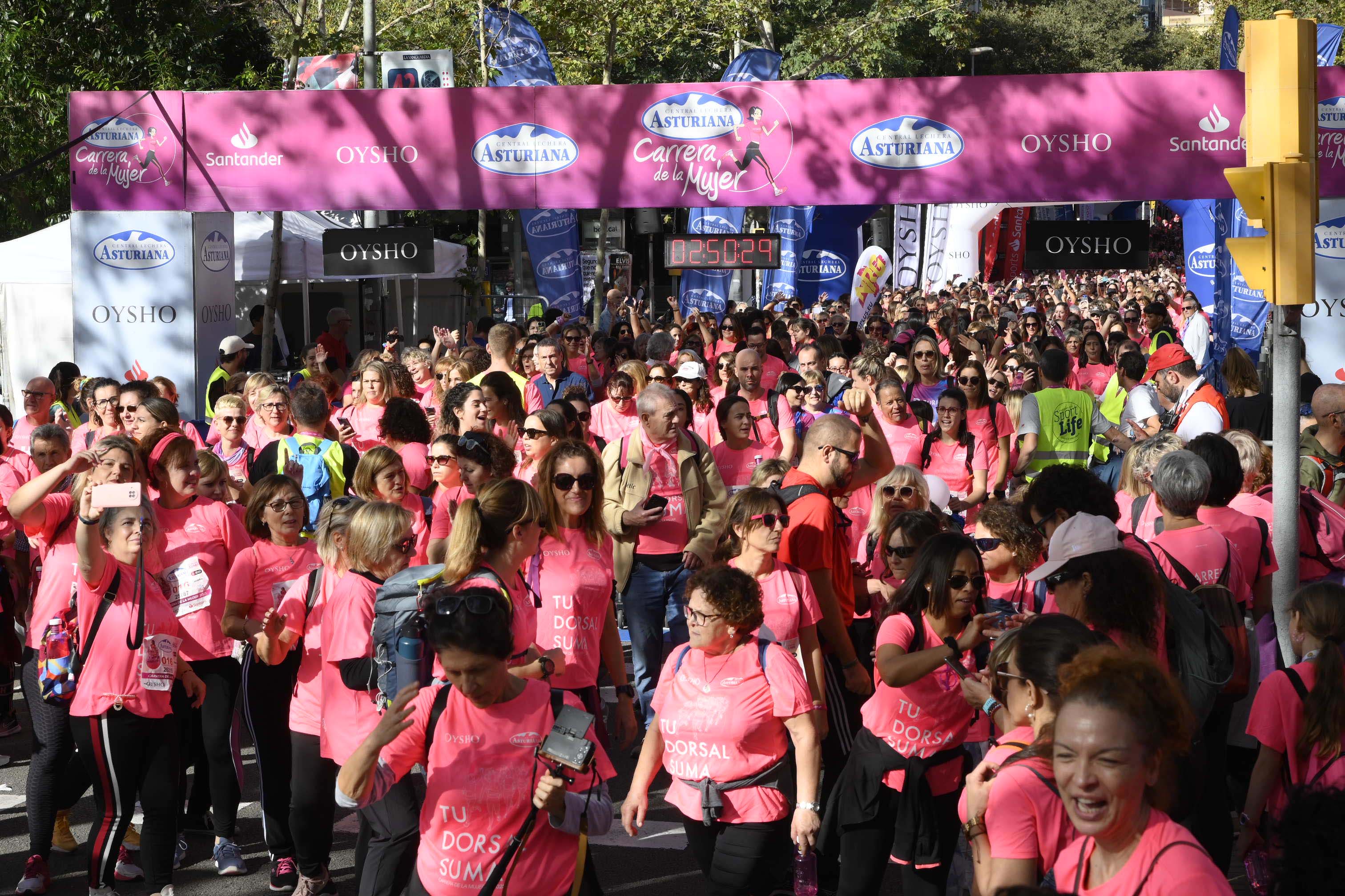Las mejores fotos de la Carrera de la Mujer de Barcelona 2023. 8016