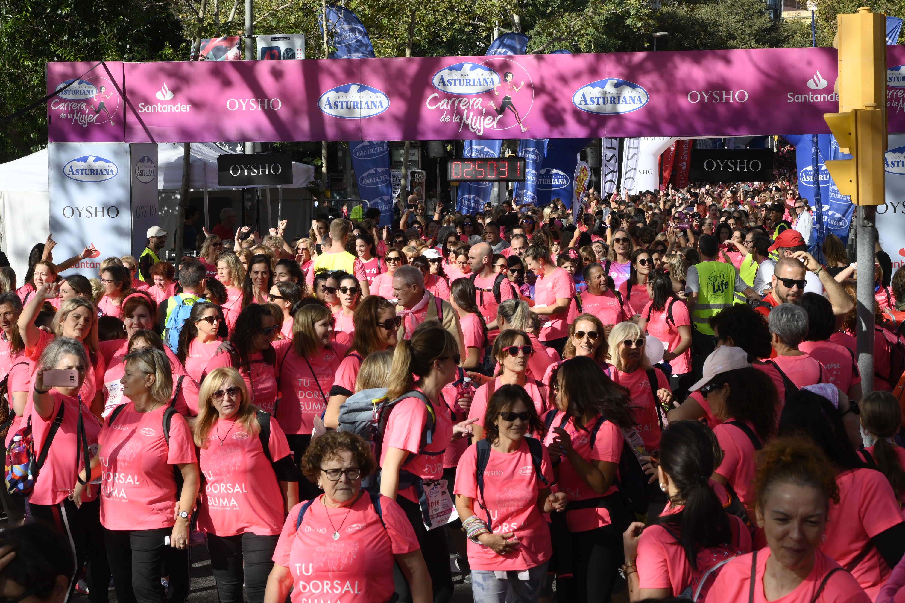 Las mejores fotos de la Carrera de la Mujer de Barcelona 2023. 8017