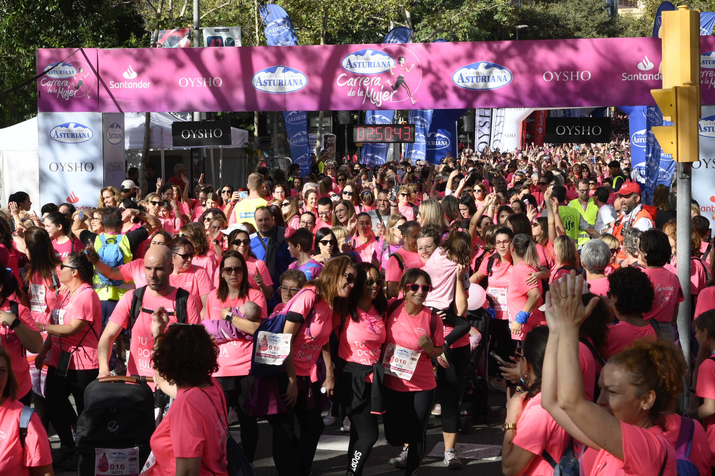 Las mejores fotos de la Carrera de la Mujer de Barcelona 2023. 8023