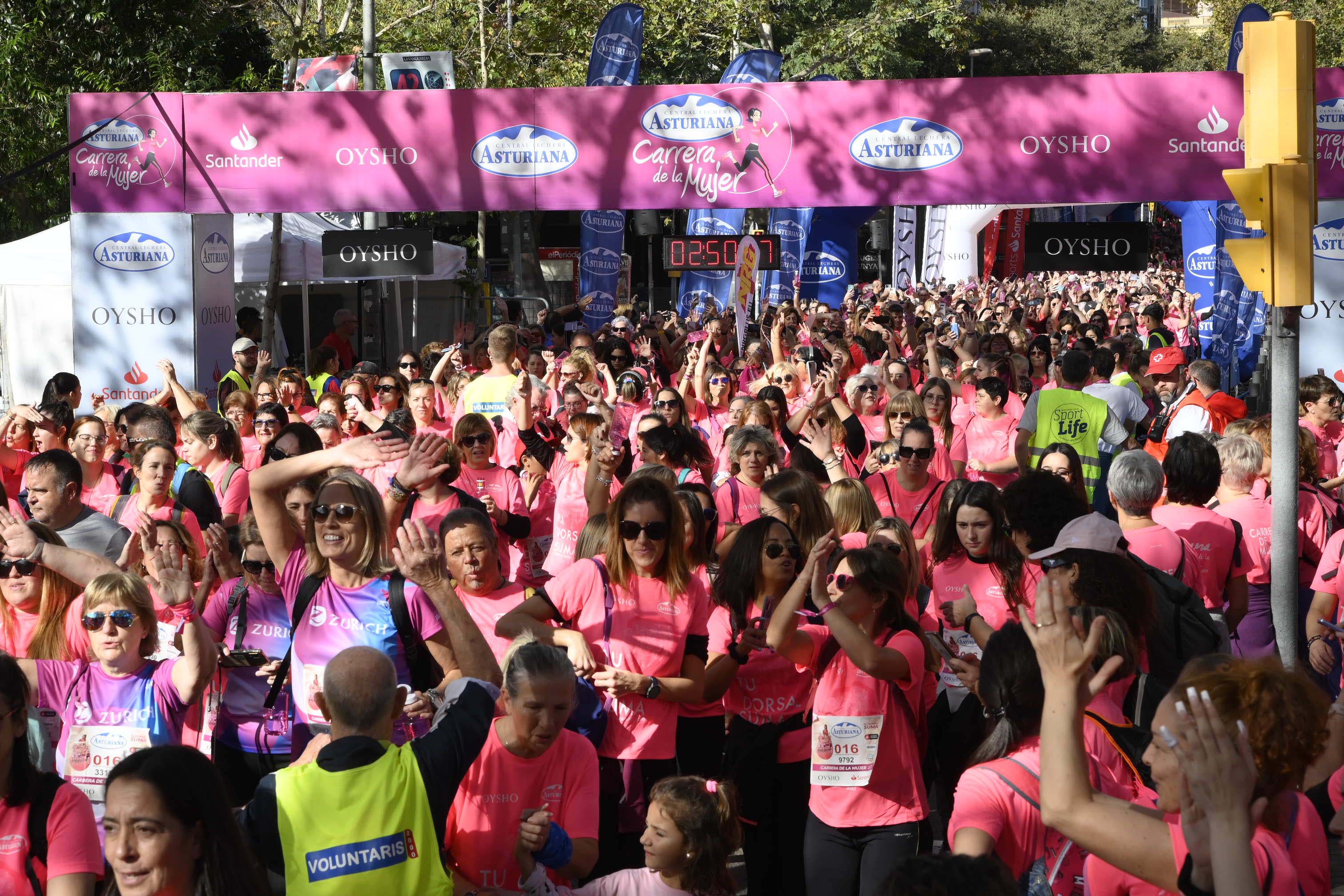 Las mejores fotos de la Carrera de la Mujer de Barcelona 2023. 8030