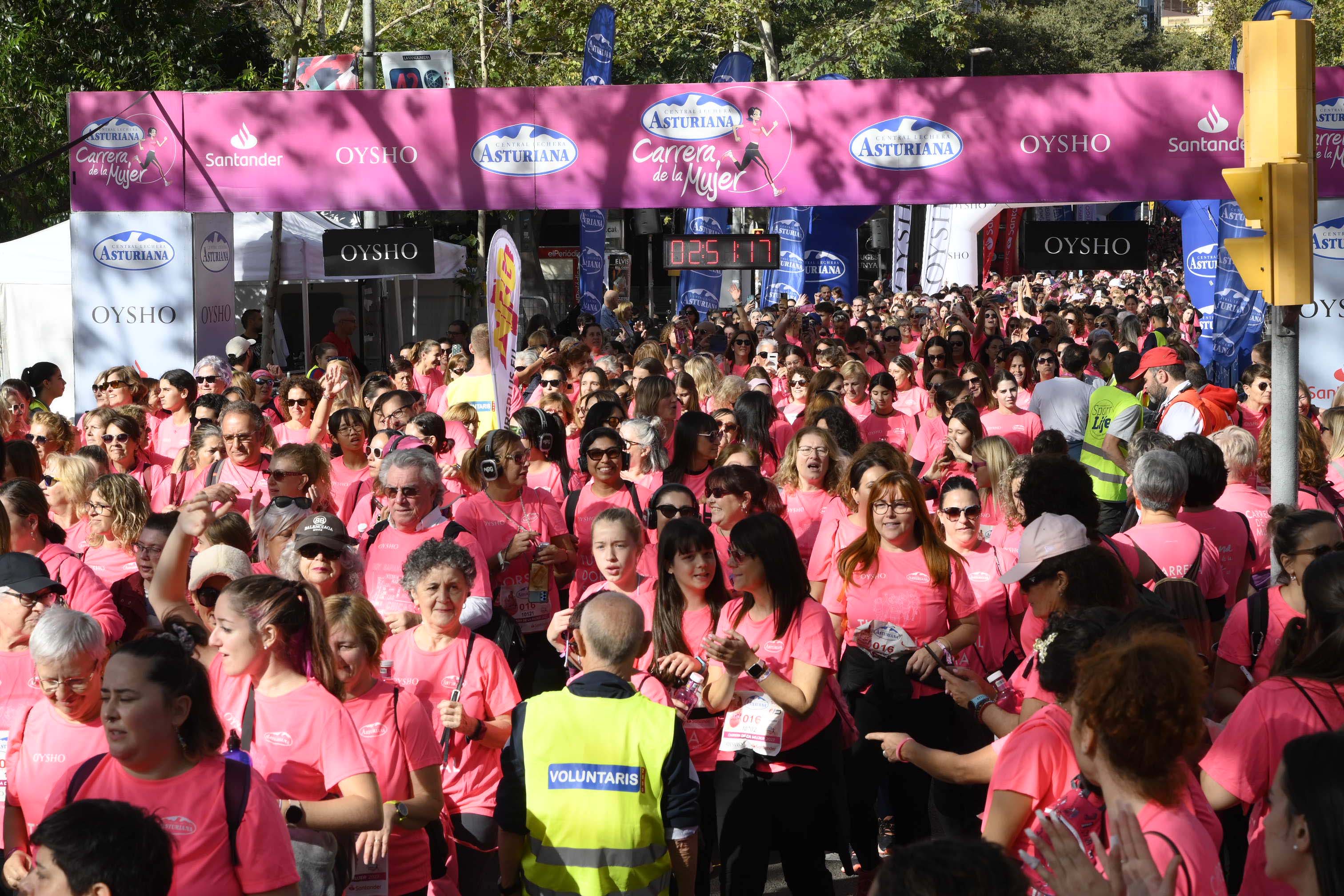 Las mejores fotos de la Carrera de la Mujer de Barcelona 2023. 8040