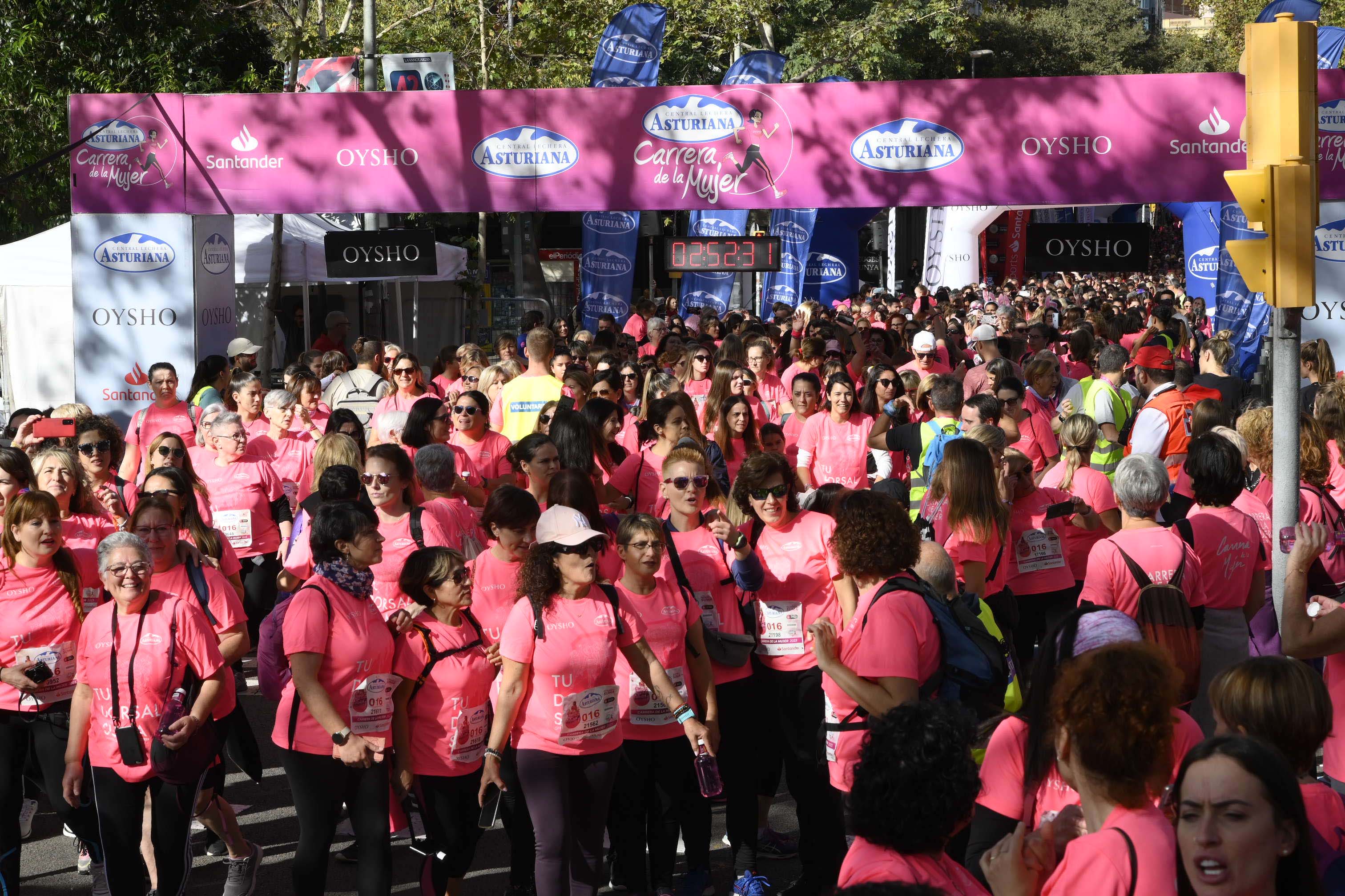 Las mejores fotos de la Carrera de la Mujer de Barcelona 2023. 8077