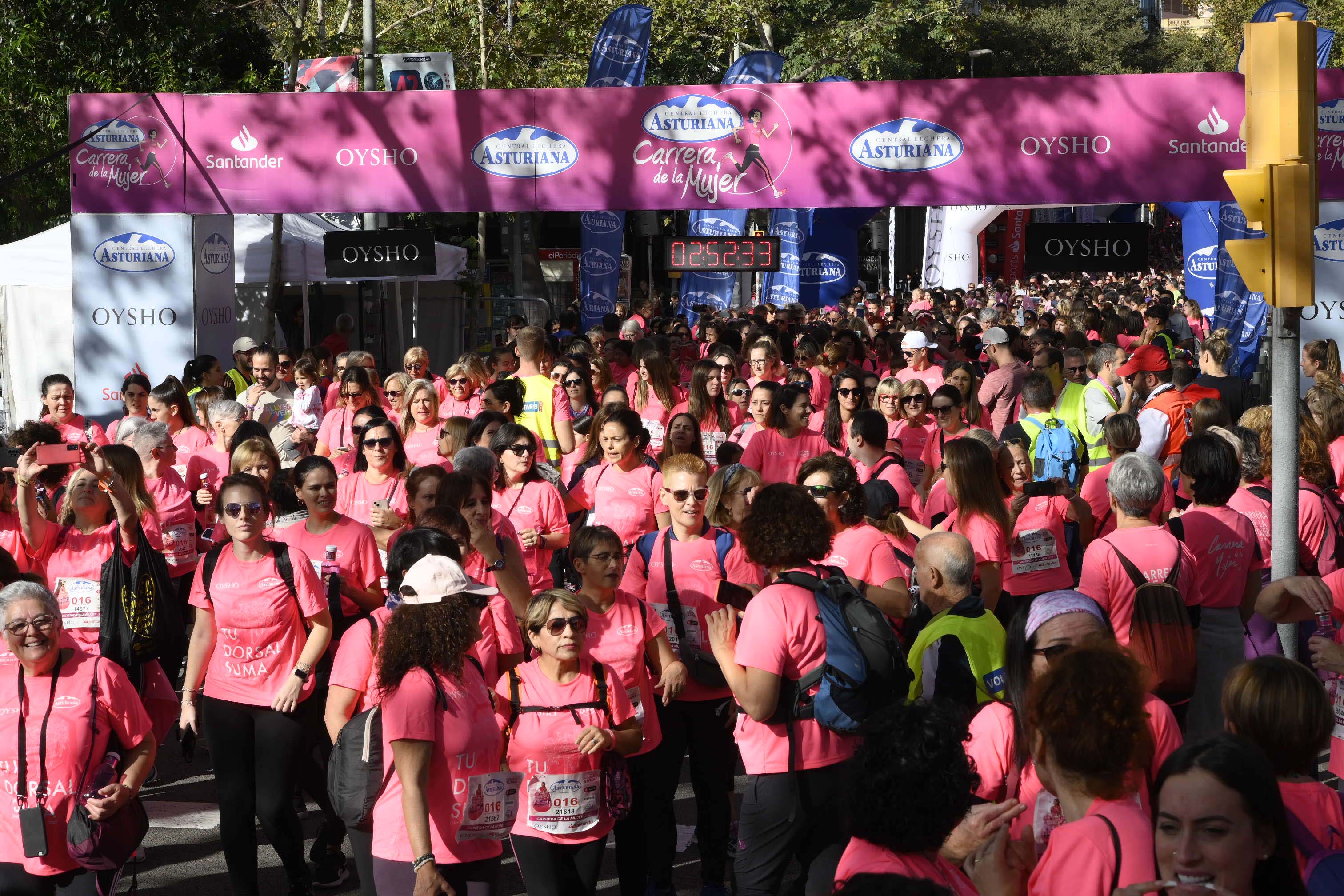 Las mejores fotos de la Carrera de la Mujer de Barcelona 2023. 8078