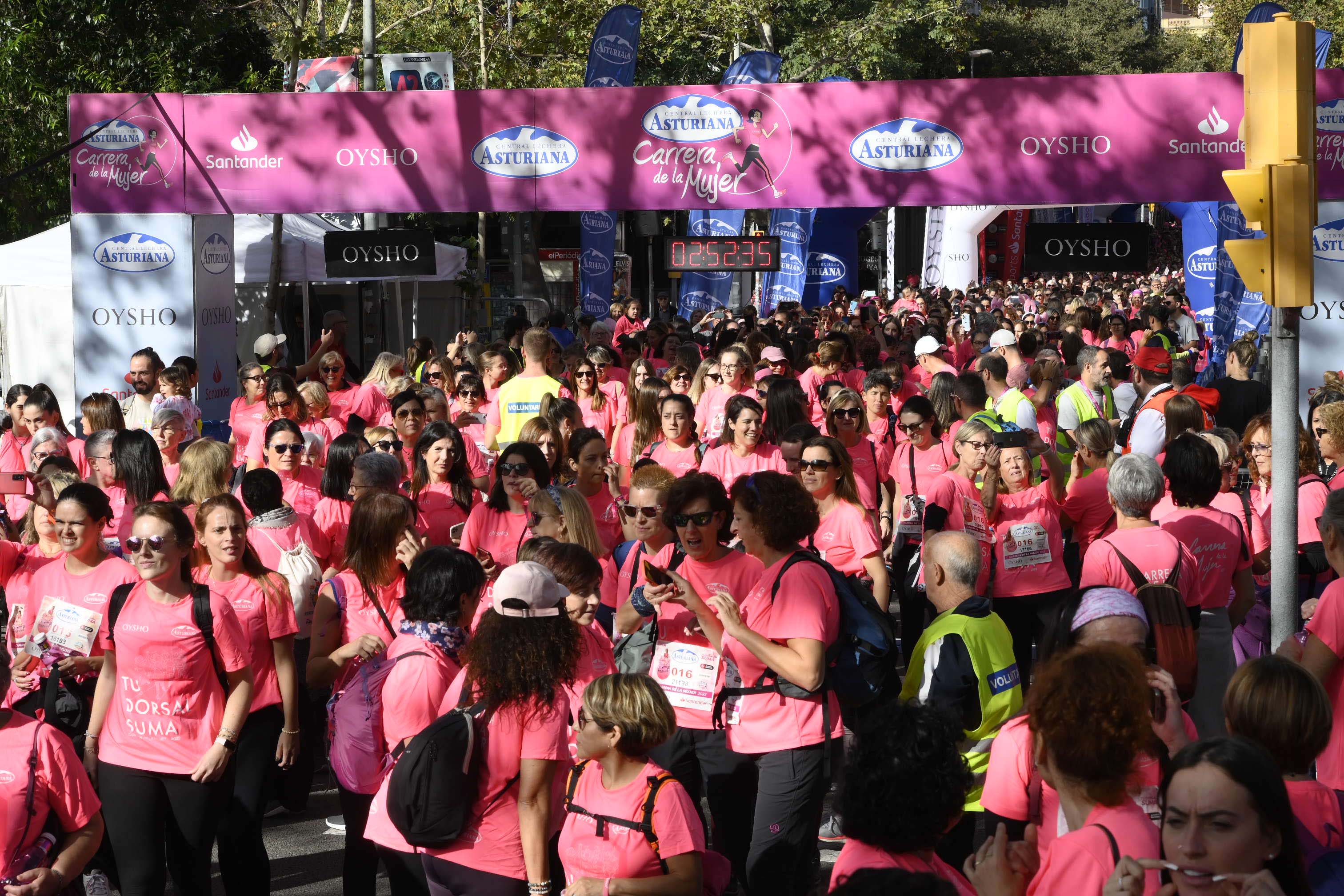 Las mejores fotos de la Carrera de la Mujer de Barcelona 2023. 8079