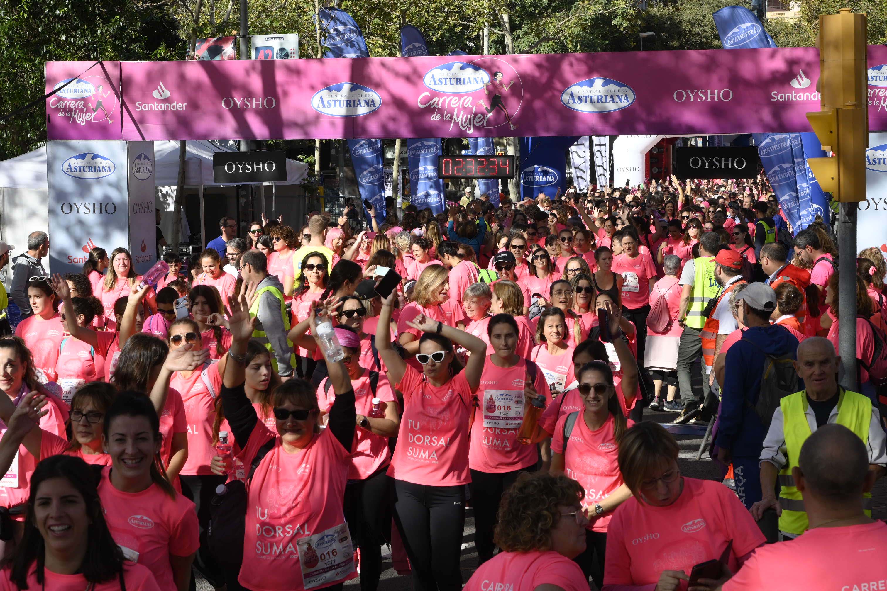 Las mejores fotos de la Carrera de la Mujer de Barcelona 2023. 7500