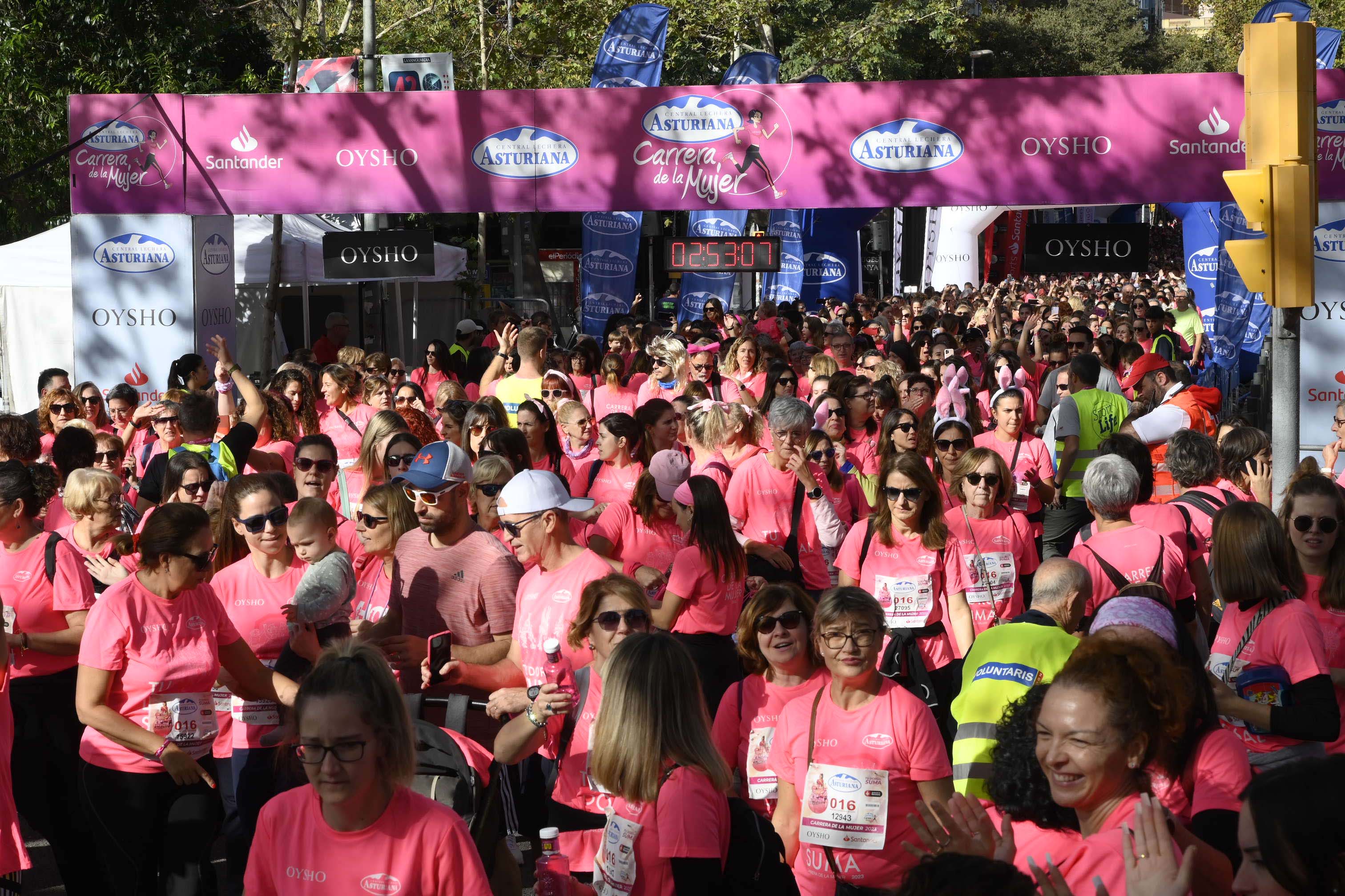 Las mejores fotos de la Carrera de la Mujer de Barcelona 2023. 8095