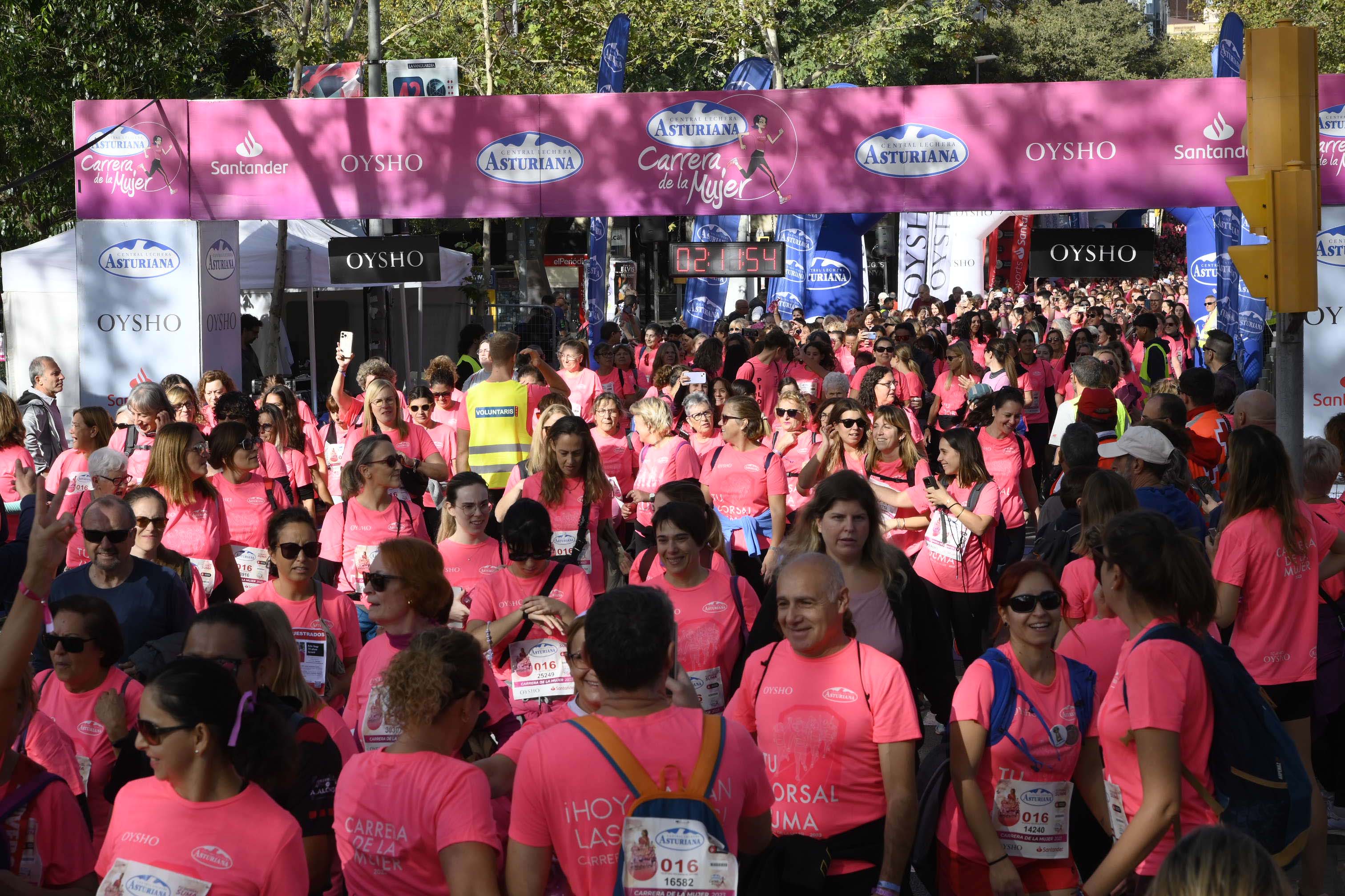 Las mejores fotos de la Carrera de la Mujer de Barcelona 2023. 6910