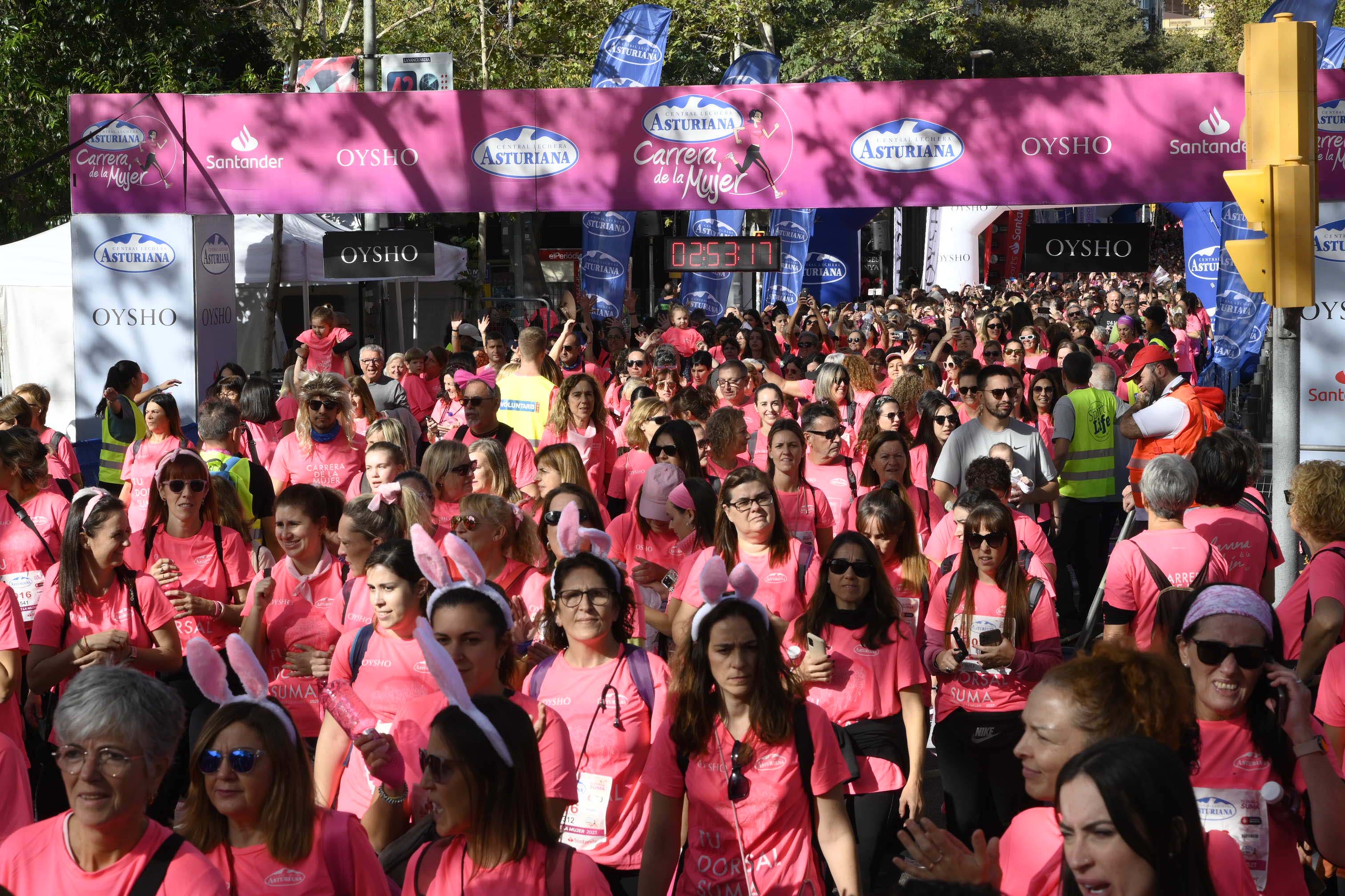 Las mejores fotos de la Carrera de la Mujer de Barcelona 2023. 8100
