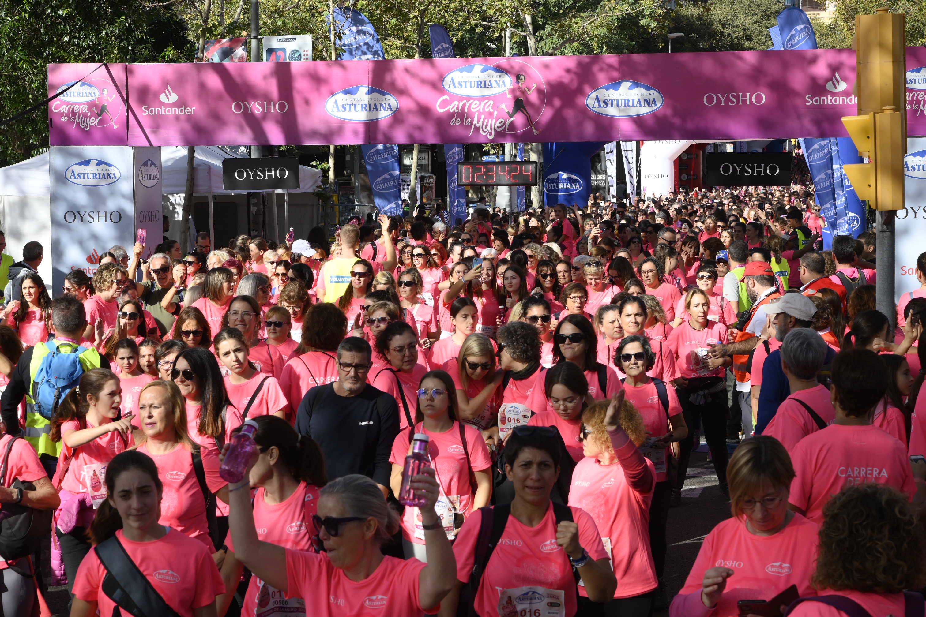 Las mejores fotos de la Carrera de la Mujer de Barcelona 2023. 7555