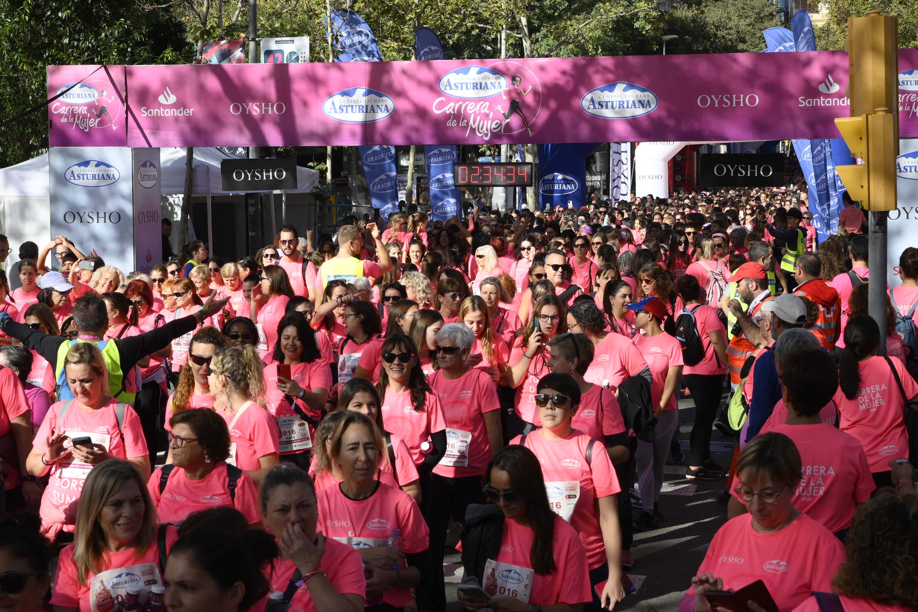 Las mejores fotos de la Carrera de la Mujer de Barcelona 2023. 7560
