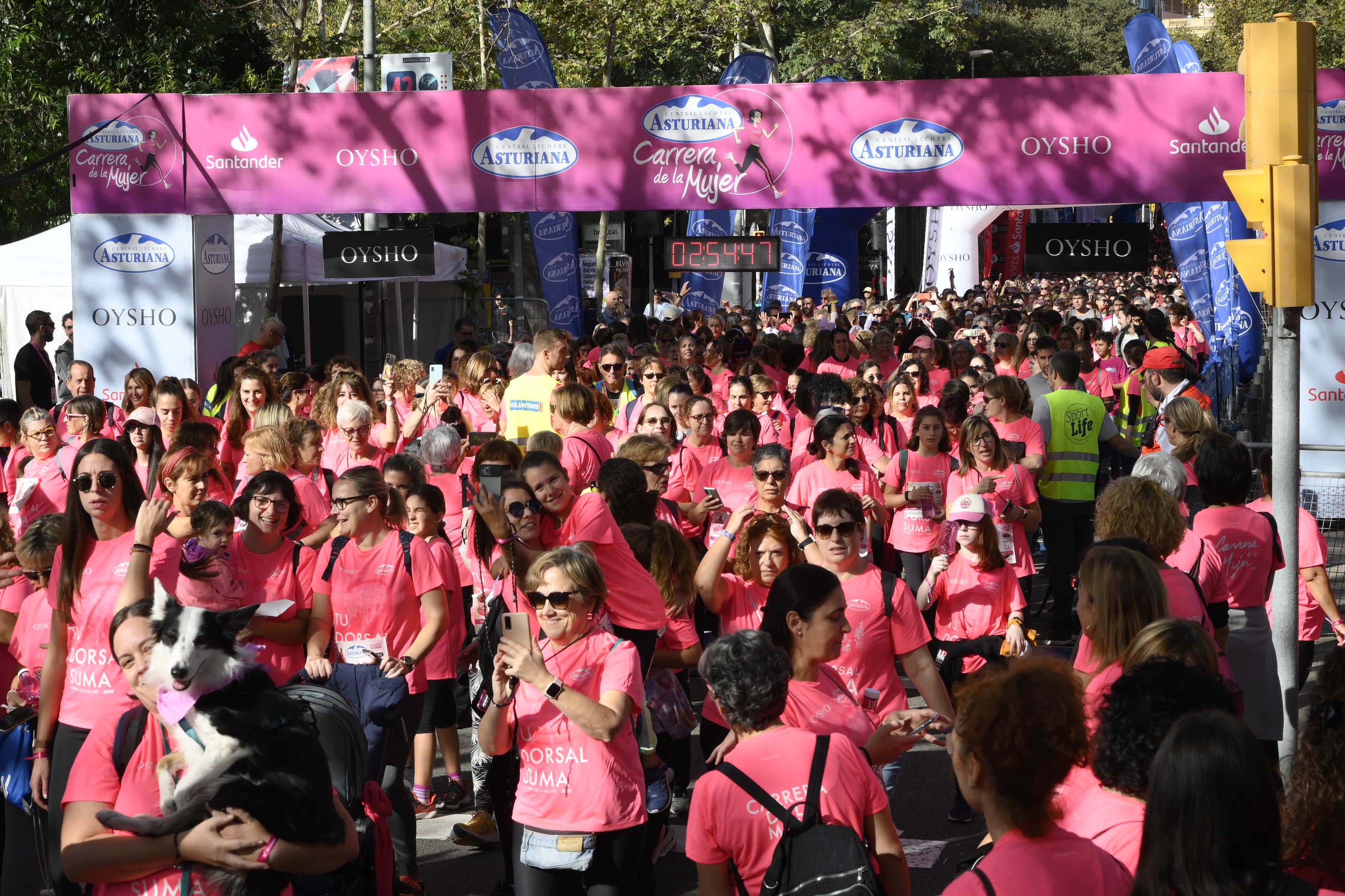 Las mejores fotos de la Carrera de la Mujer de Barcelona 2023. 8145