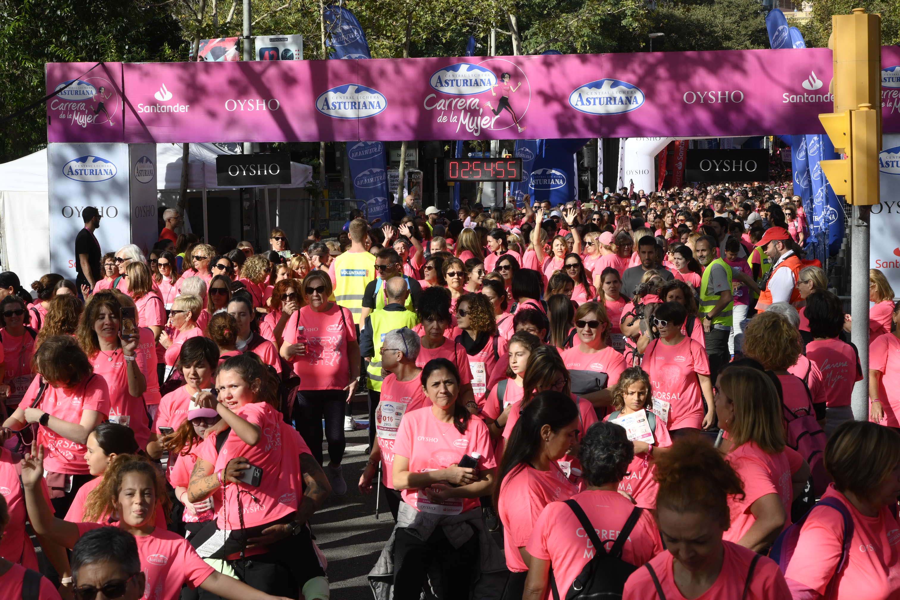 Las mejores fotos de la Carrera de la Mujer de Barcelona 2023. 8149