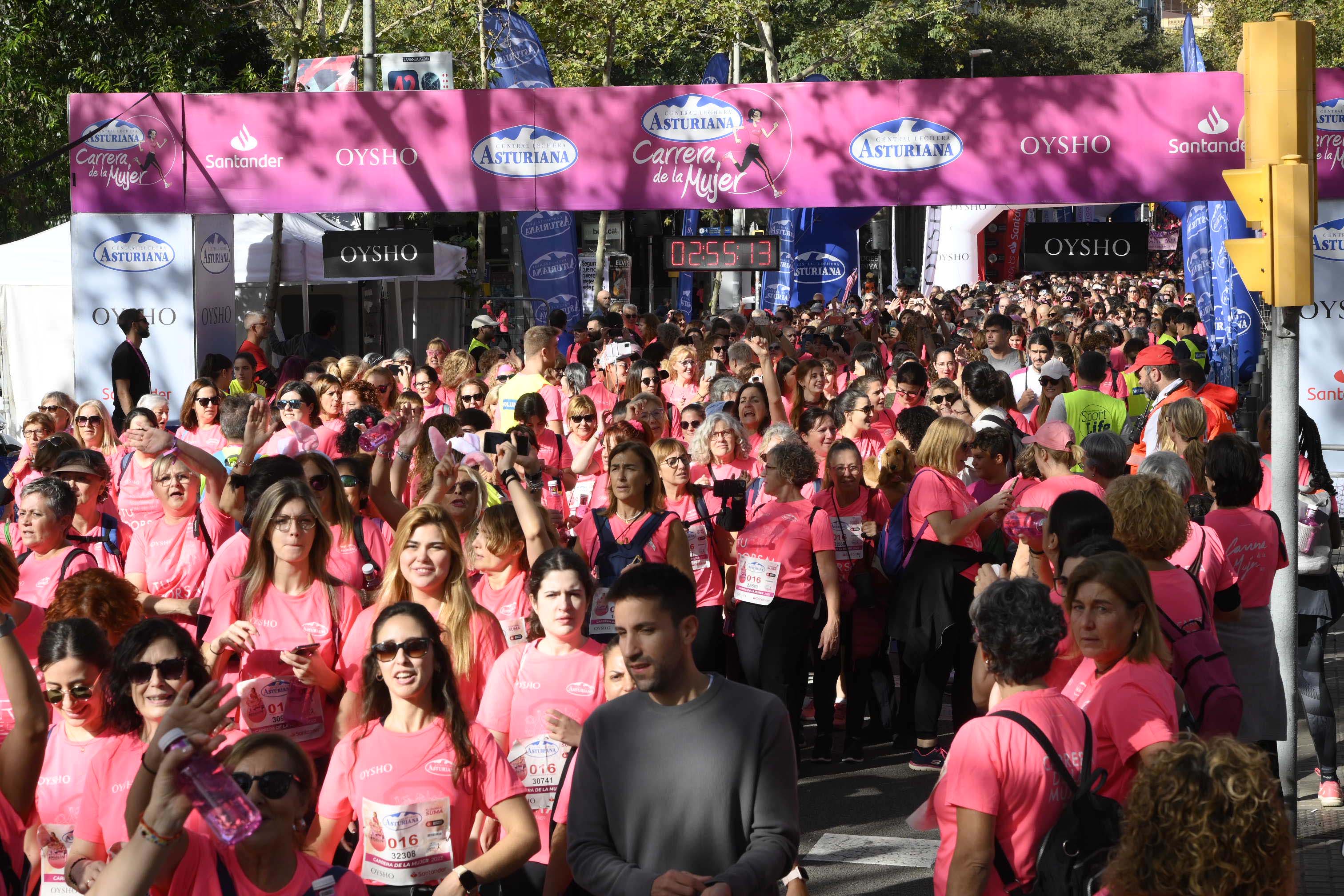Las mejores fotos de la Carrera de la Mujer de Barcelona 2023. 8158