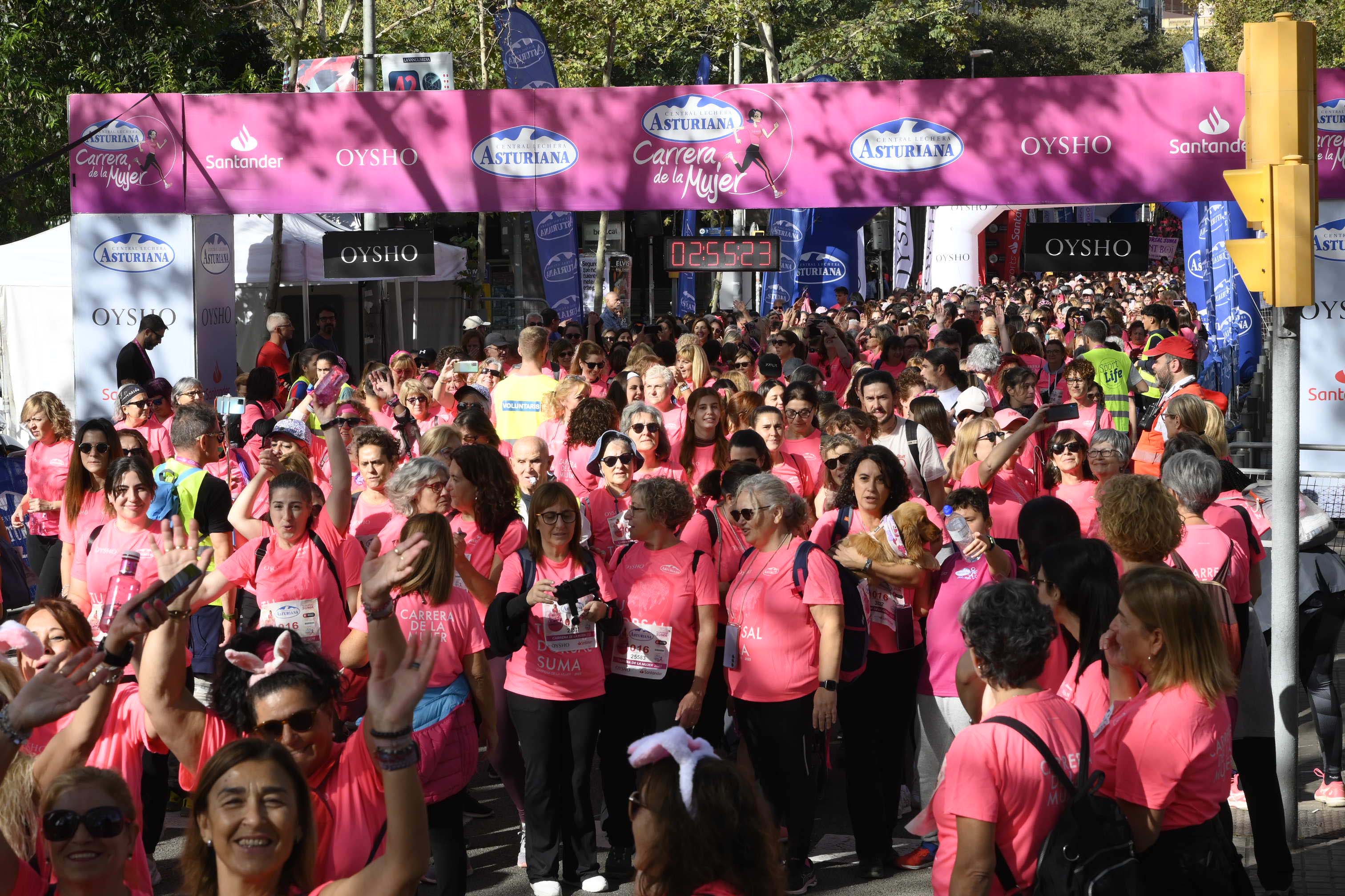 Las mejores fotos de la Carrera de la Mujer de Barcelona 2023. 8163