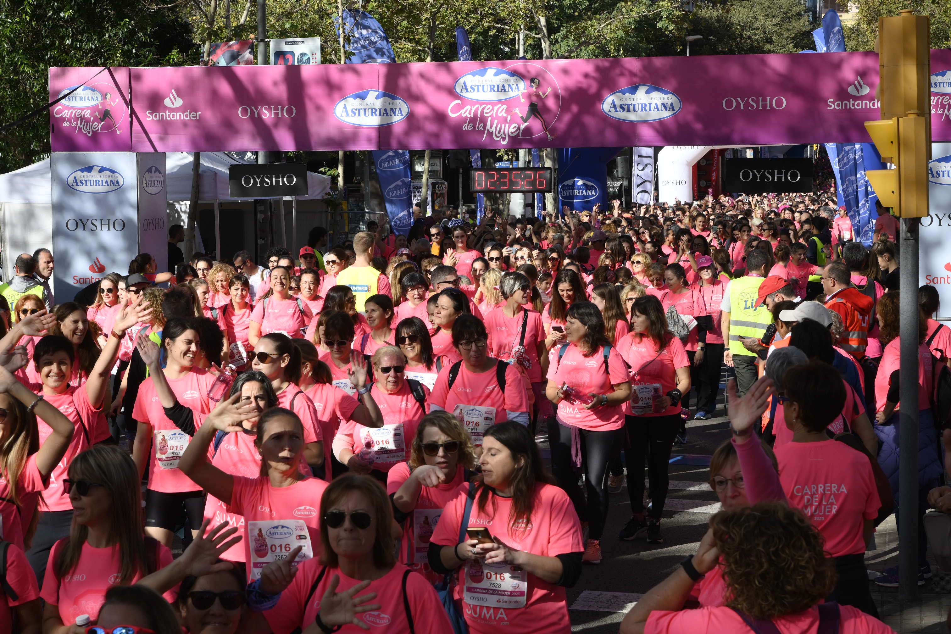 Las mejores fotos de la Carrera de la Mujer de Barcelona 2023. 7586