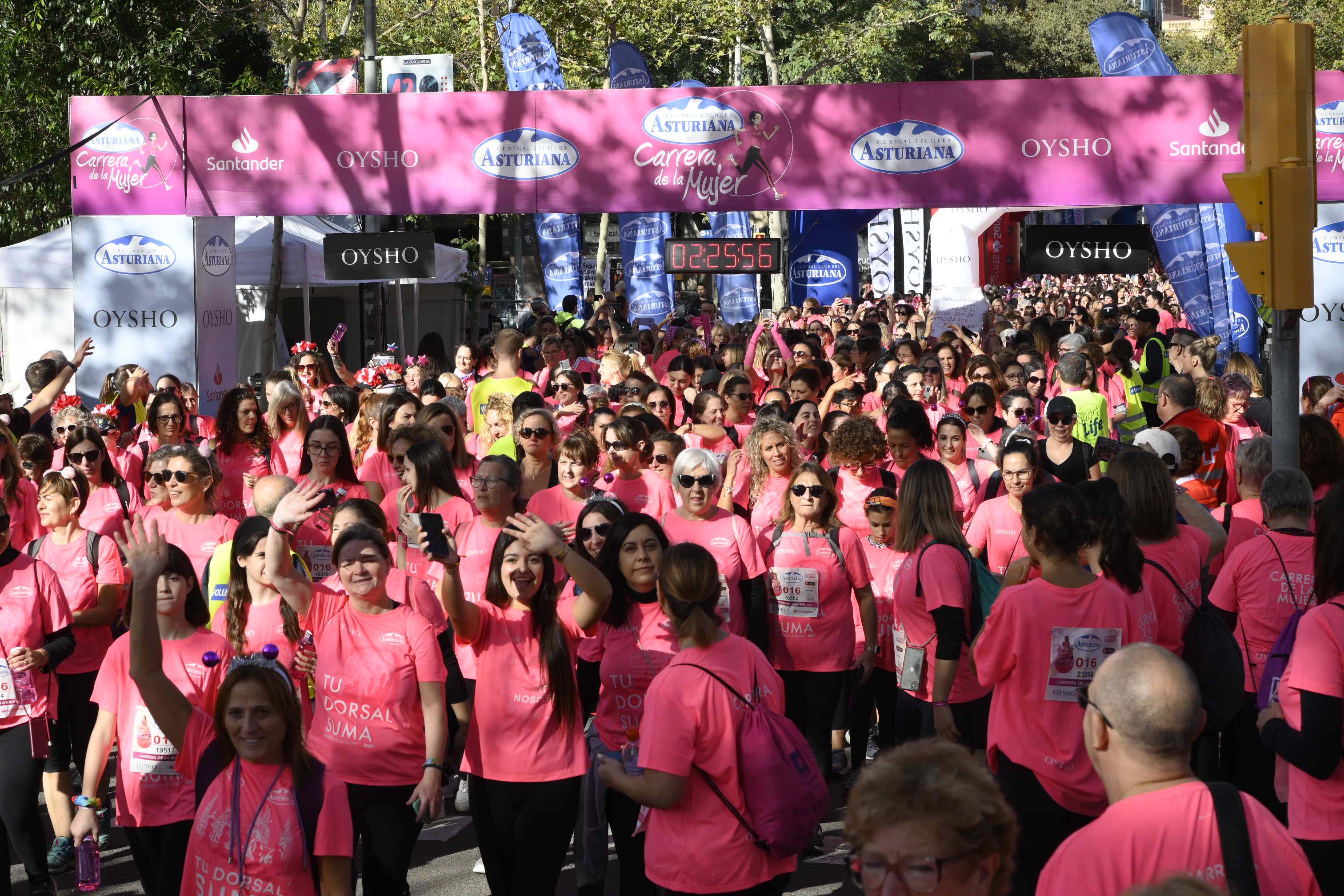 Las mejores fotos de la Carrera de la Mujer de Barcelona 2023. 7301