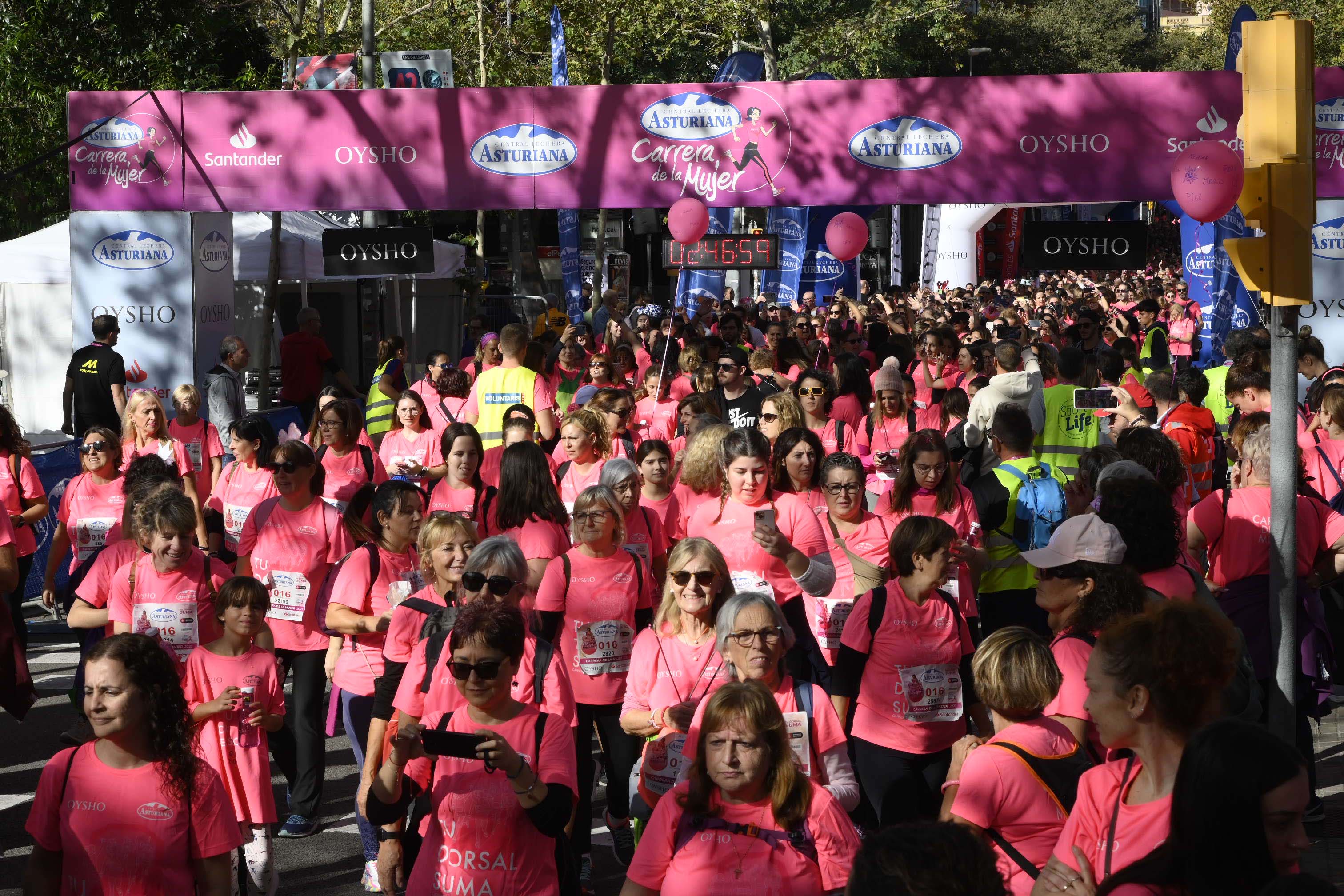 Las mejores fotos de la Carrera de la Mujer de Barcelona 2023. 7911