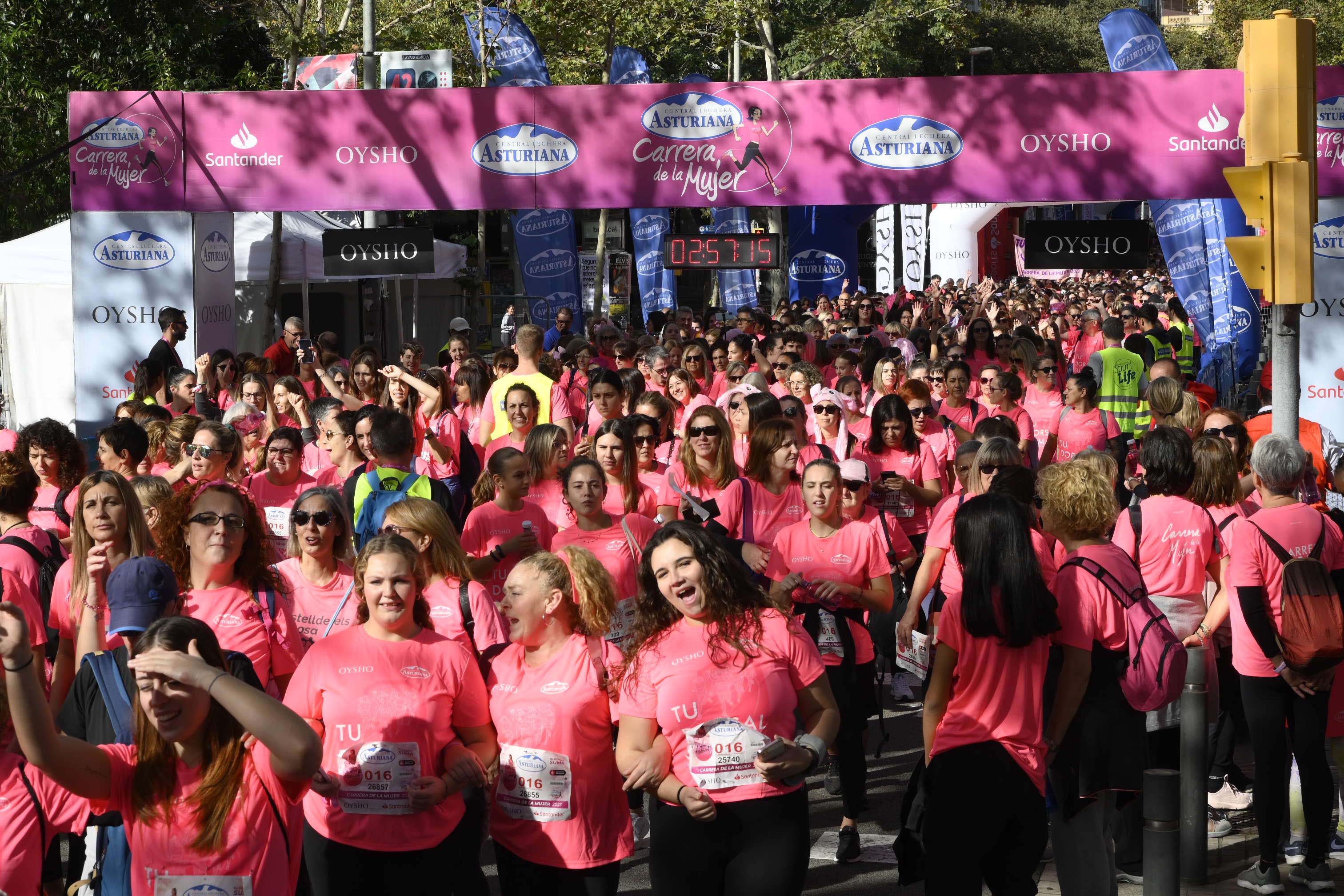 Las mejores fotos de la Carrera de la Mujer de Barcelona 2023. 8219