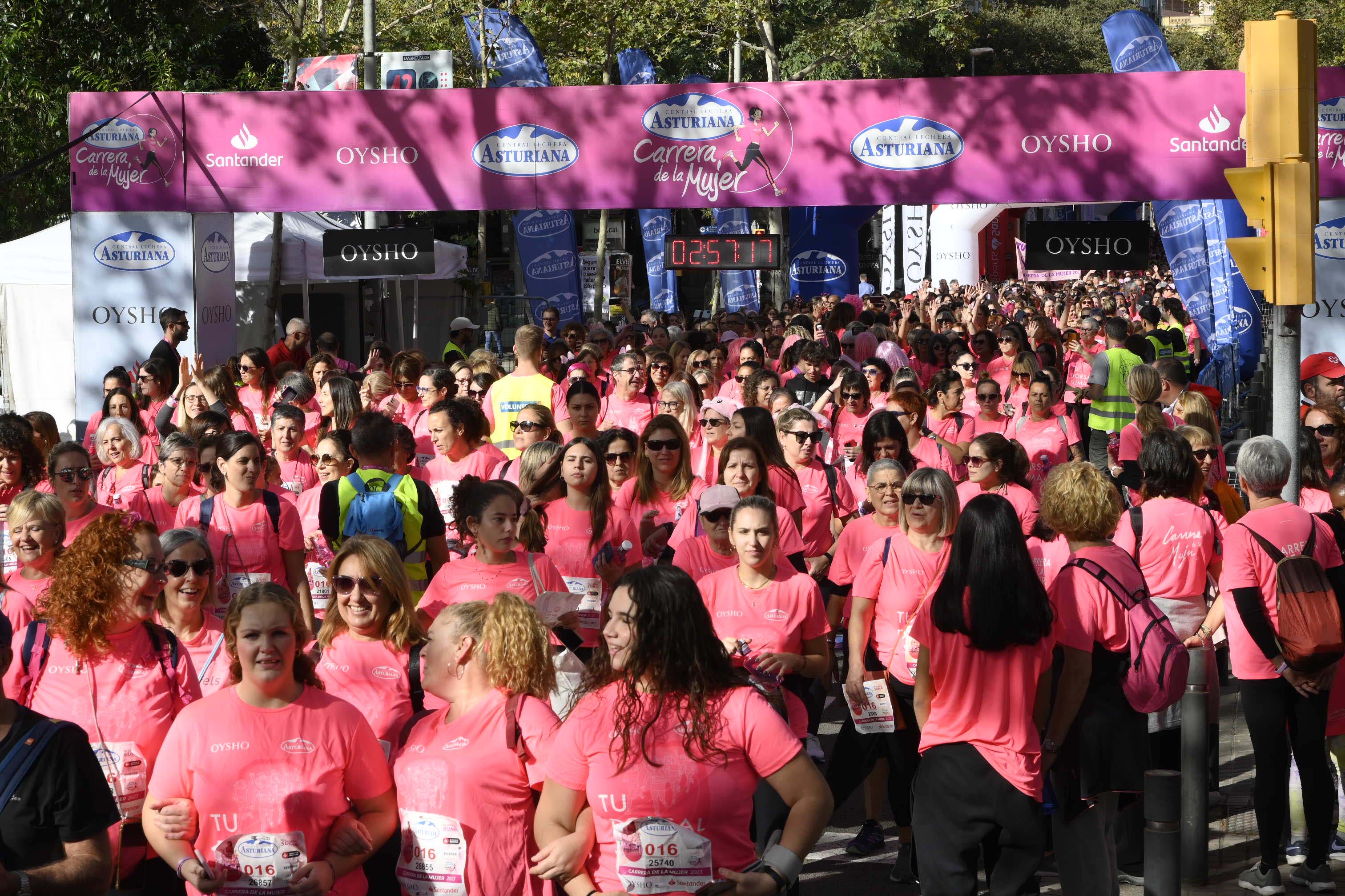 Las mejores fotos de la Carrera de la Mujer de Barcelona 2023. 8220