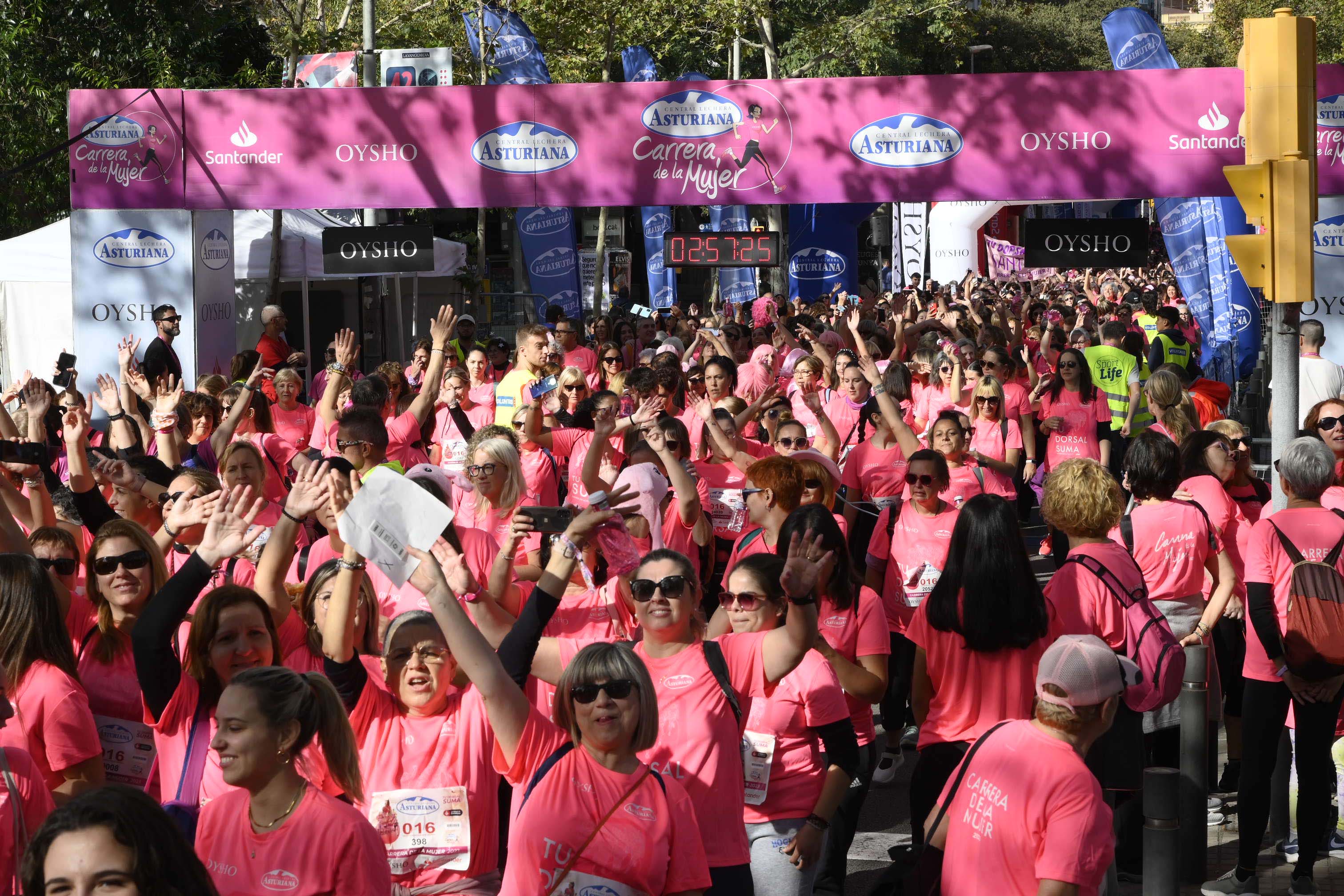 Las mejores fotos de la Carrera de la Mujer de Barcelona 2023. 8224