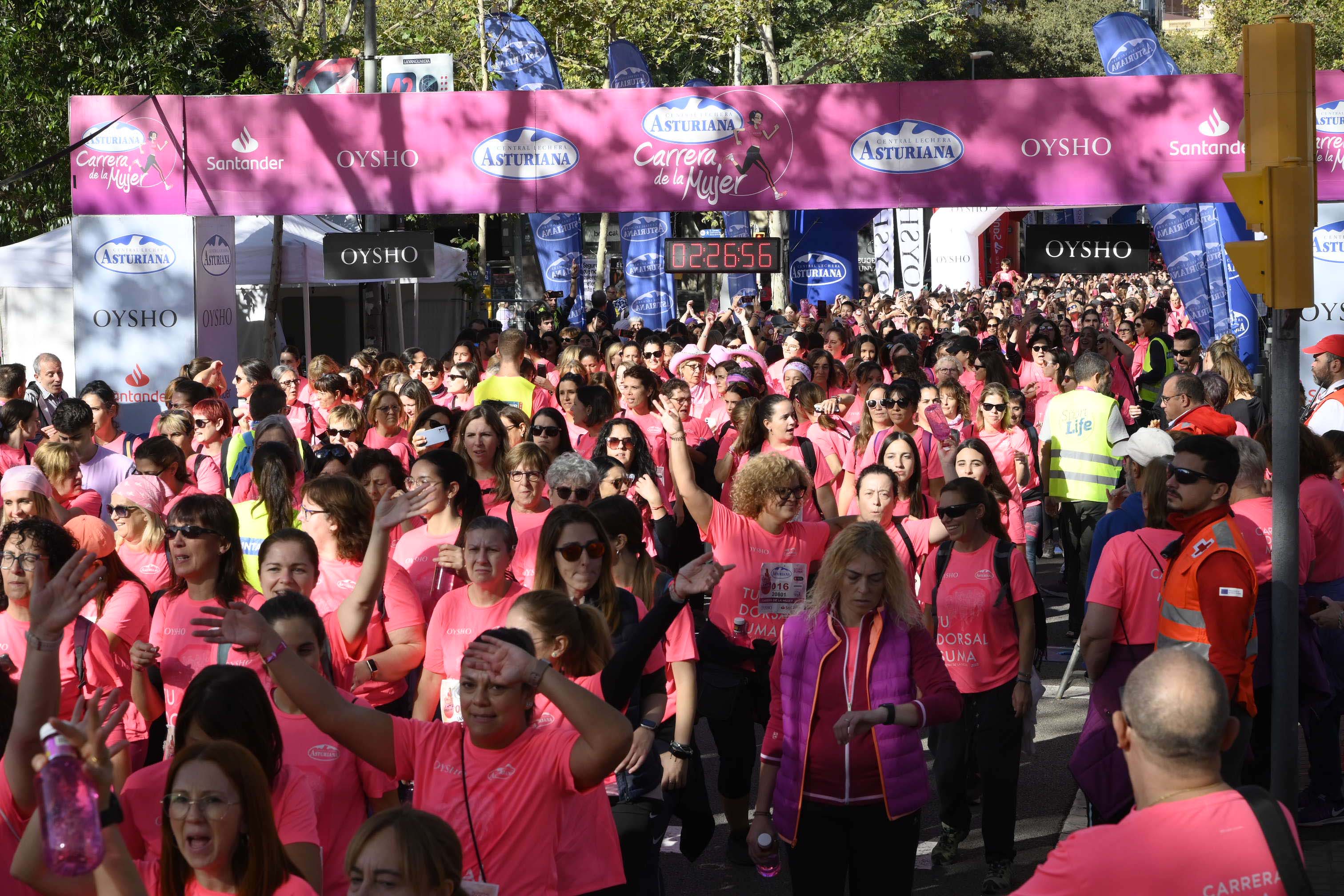 Las mejores fotos de la Carrera de la Mujer de Barcelona 2023. 7331