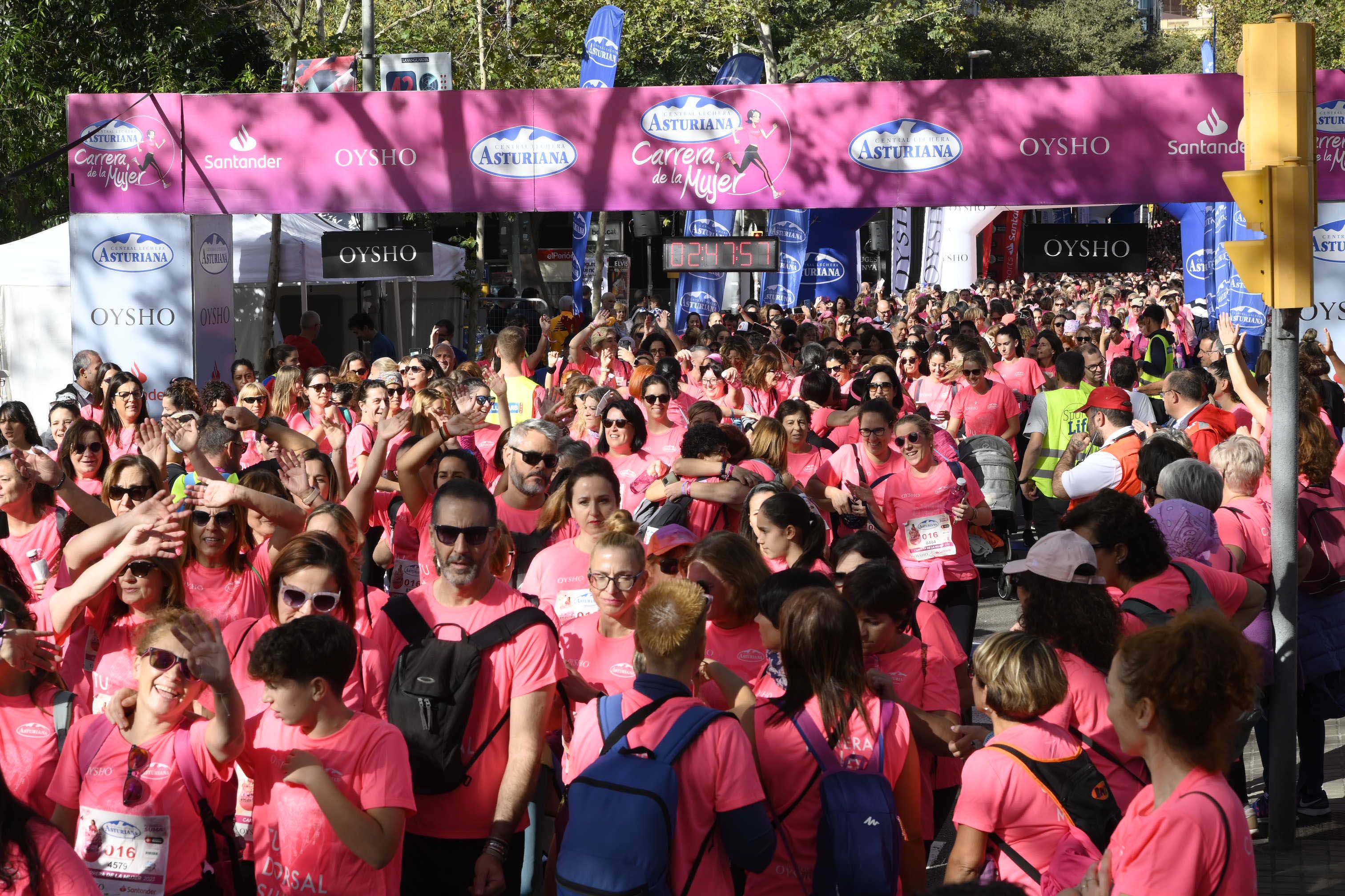 Las mejores fotos de la Carrera de la Mujer de Barcelona 2023. 7940