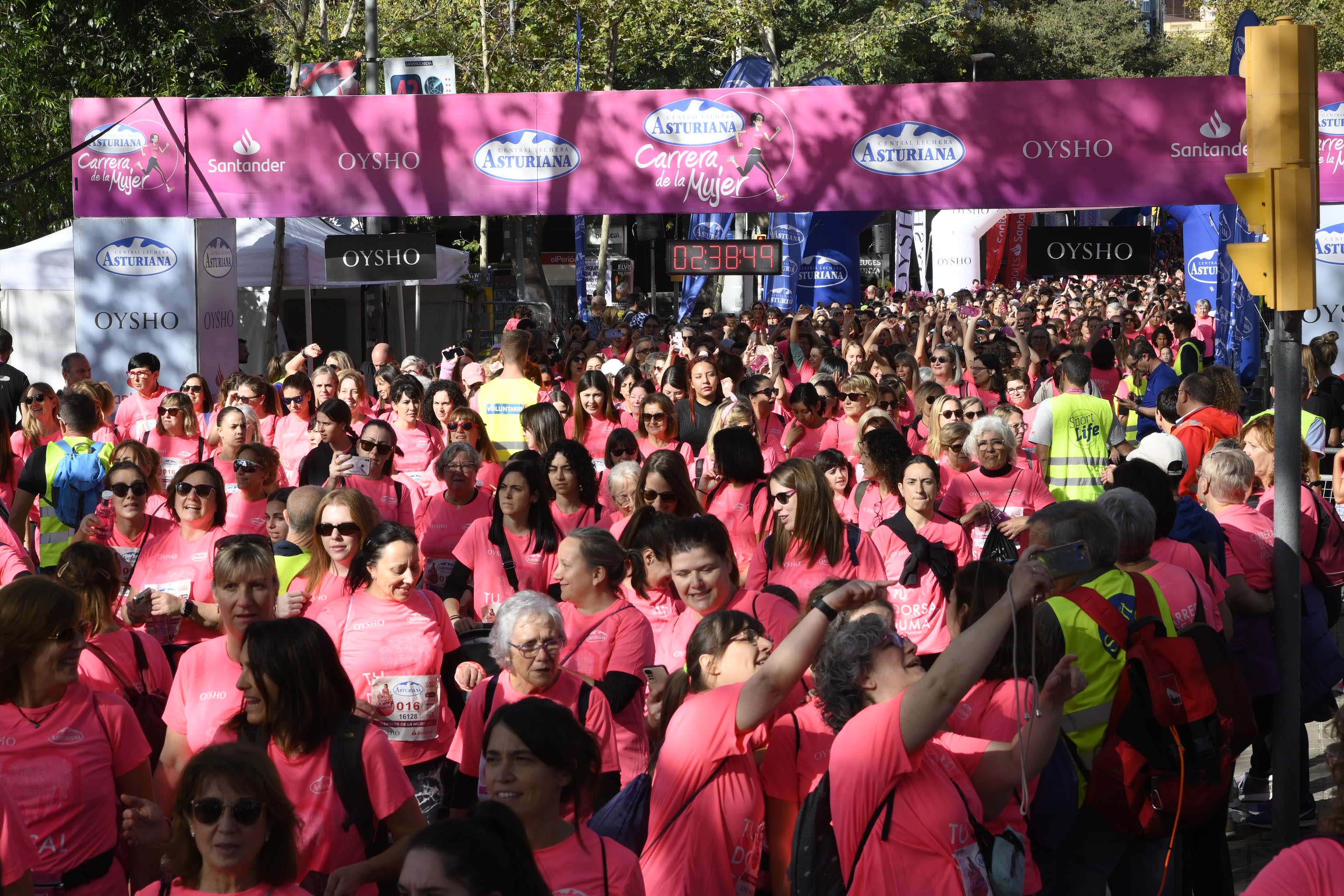 Las mejores fotos de la Carrera de la Mujer de Barcelona 2023. 7670