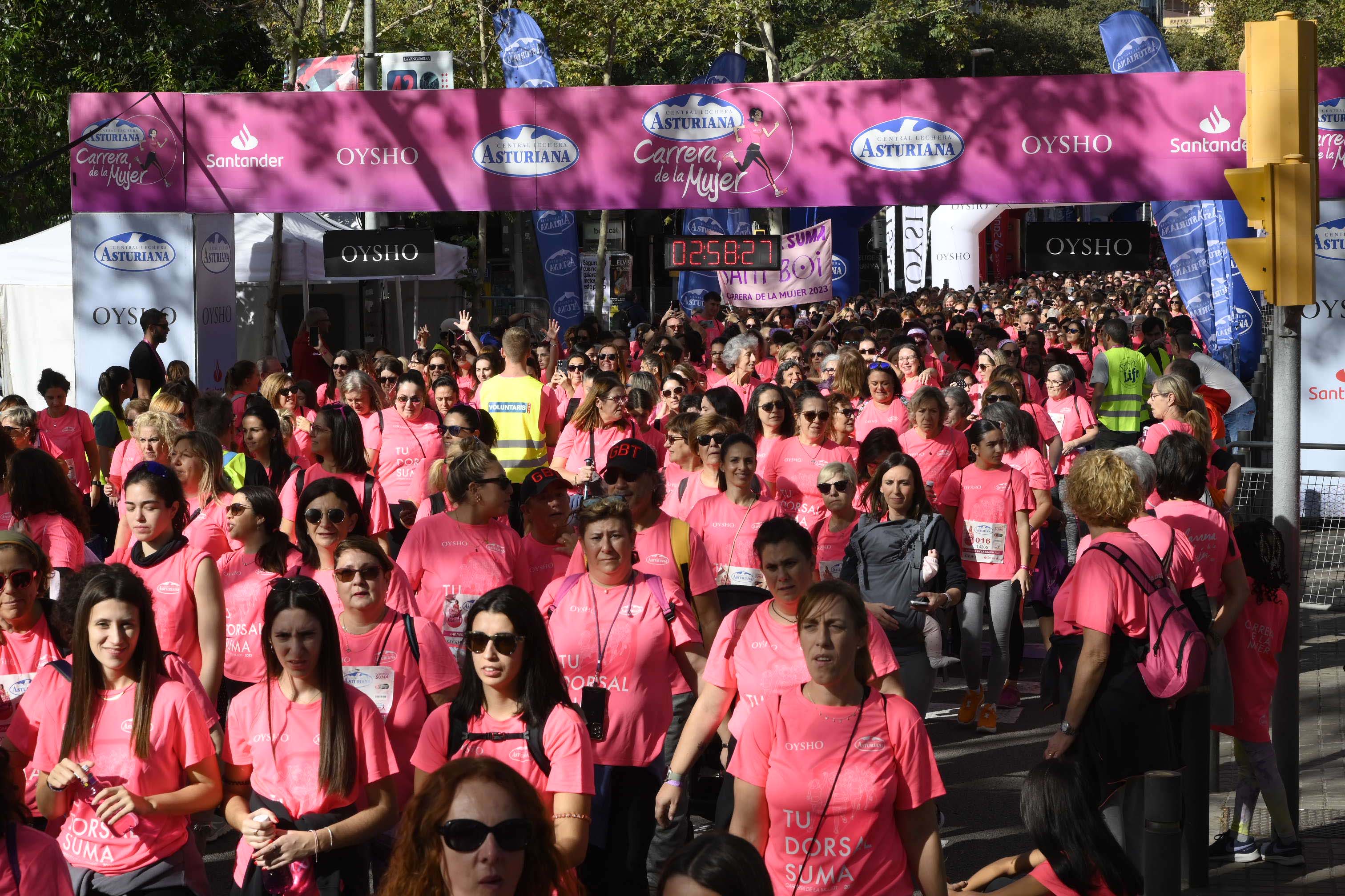 Las mejores fotos de la Carrera de la Mujer de Barcelona 2023. 8255